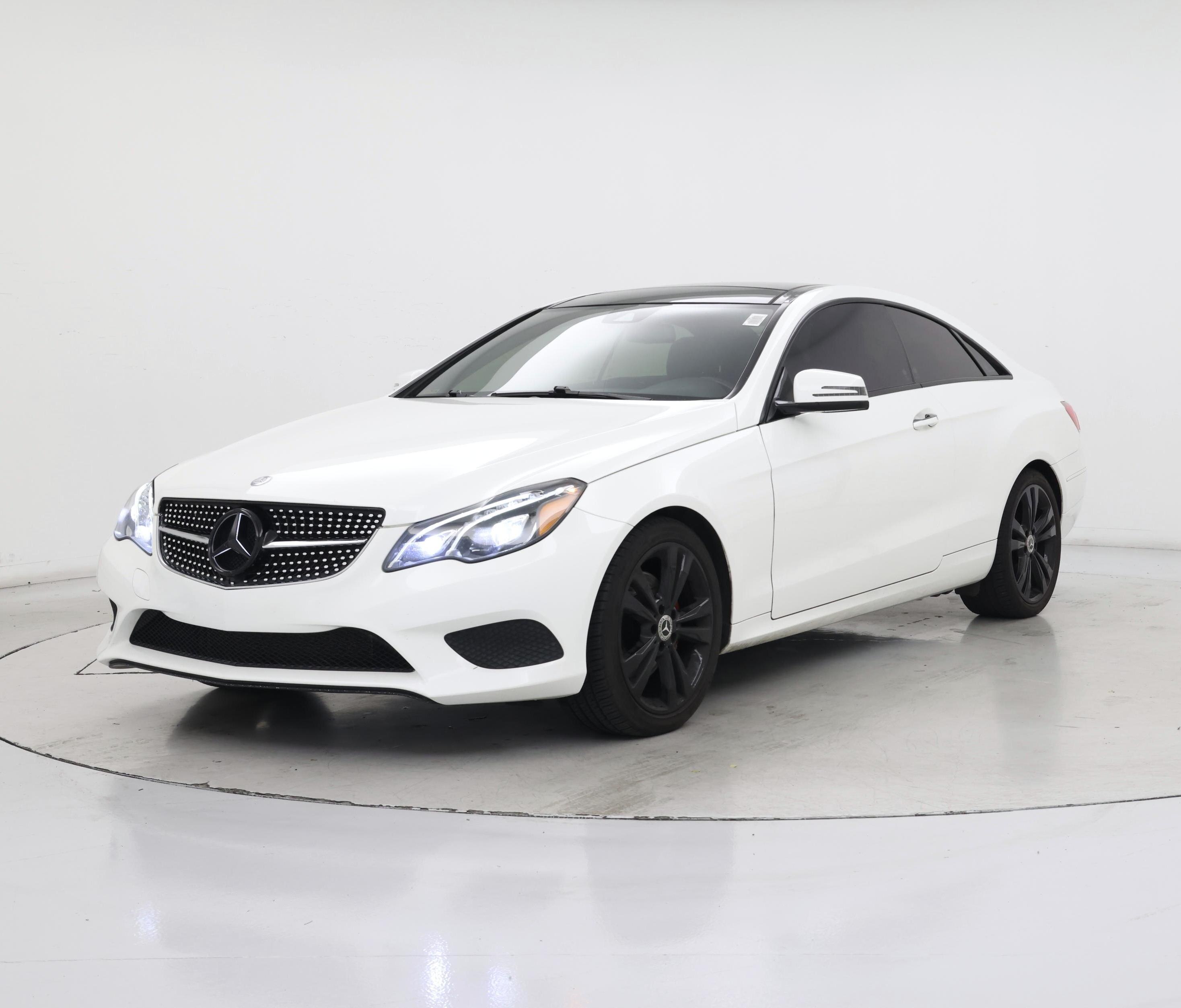 Thumbnail: 2016 Mercedes-Benz E-Class - 4