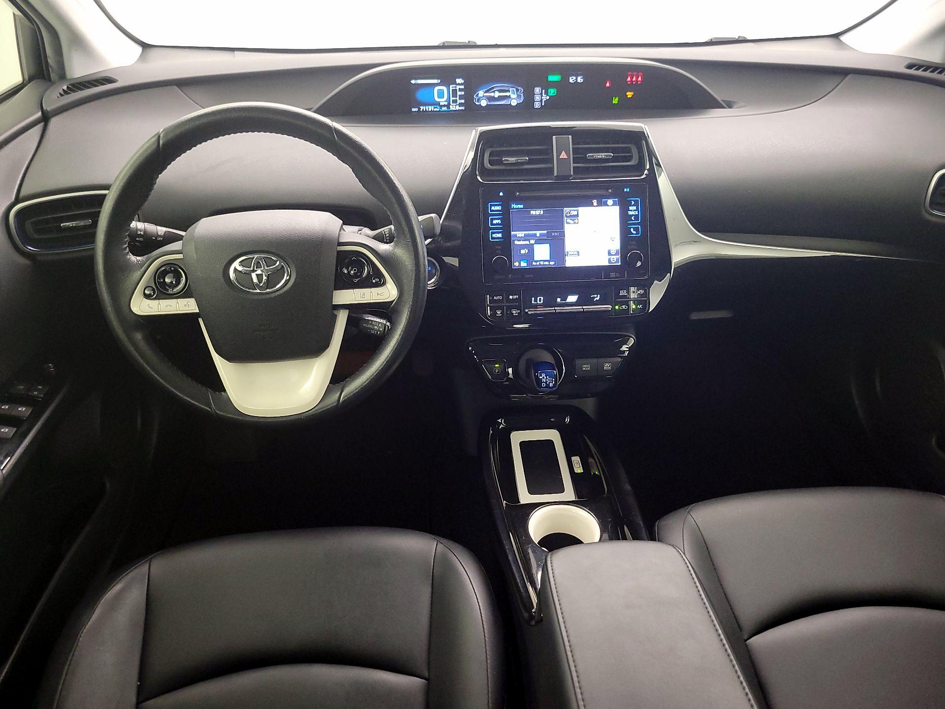 Thumbnail: 2017 Toyota Prius - 9