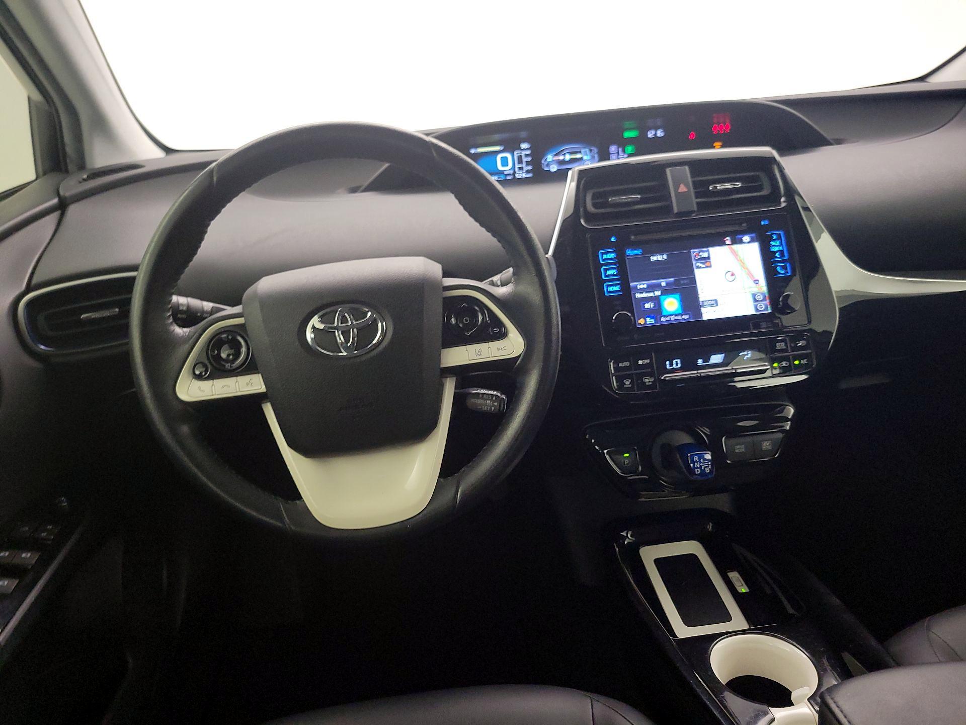 Thumbnail: 2017 Toyota Prius - 10