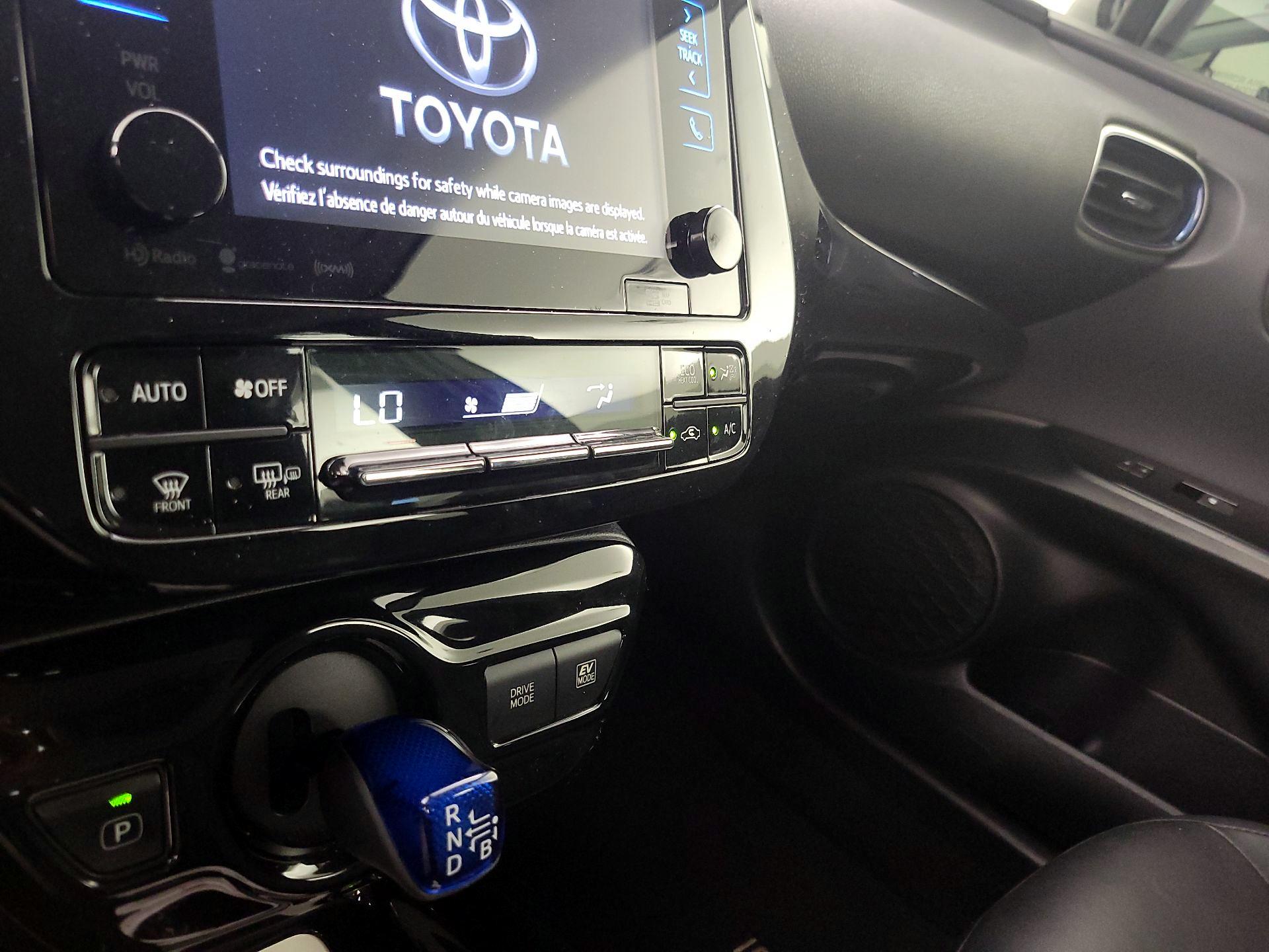 Thumbnail: 2017 Toyota Prius - 17