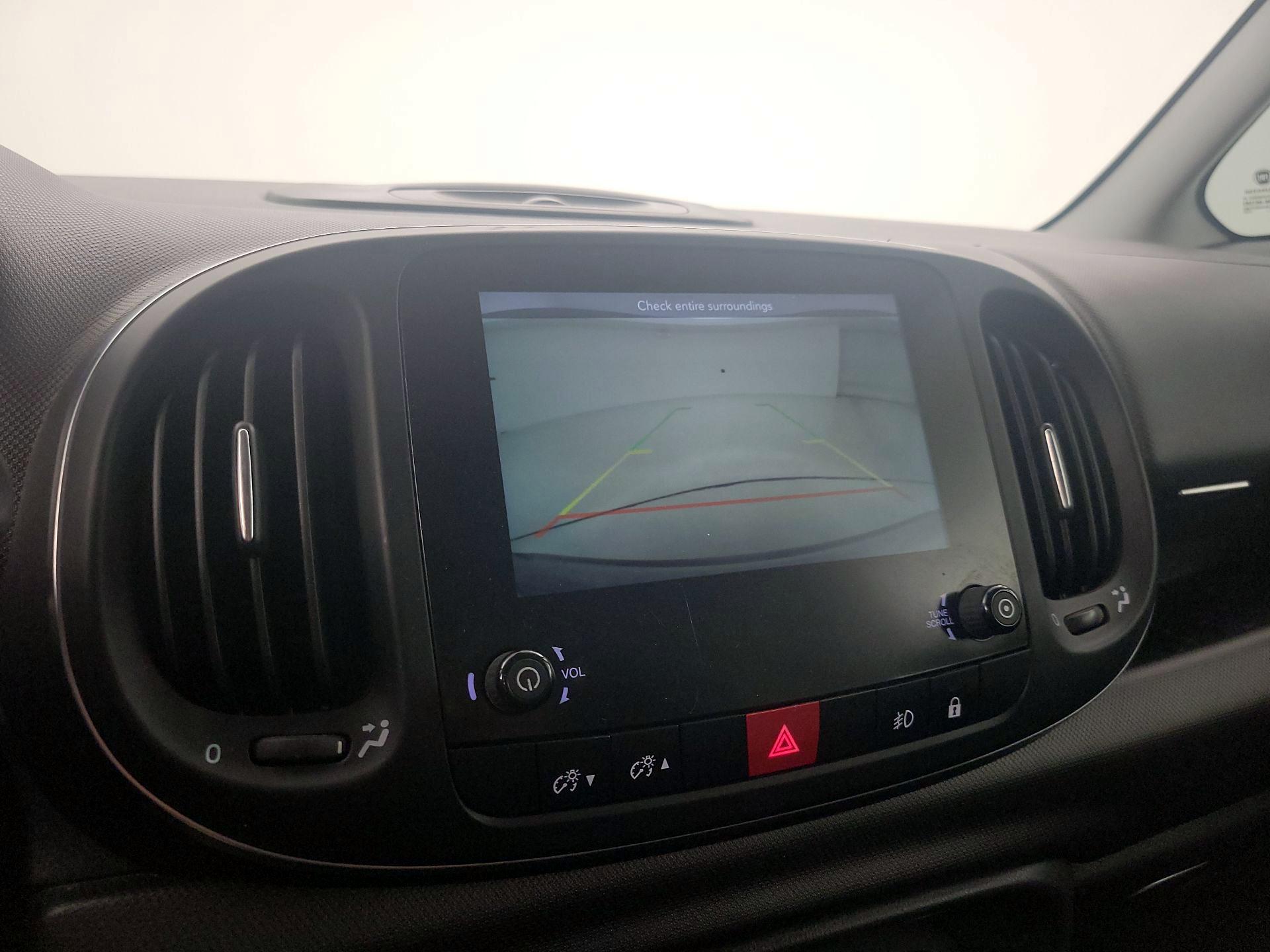 Thumbnail: 2018 Fiat 500L - 13