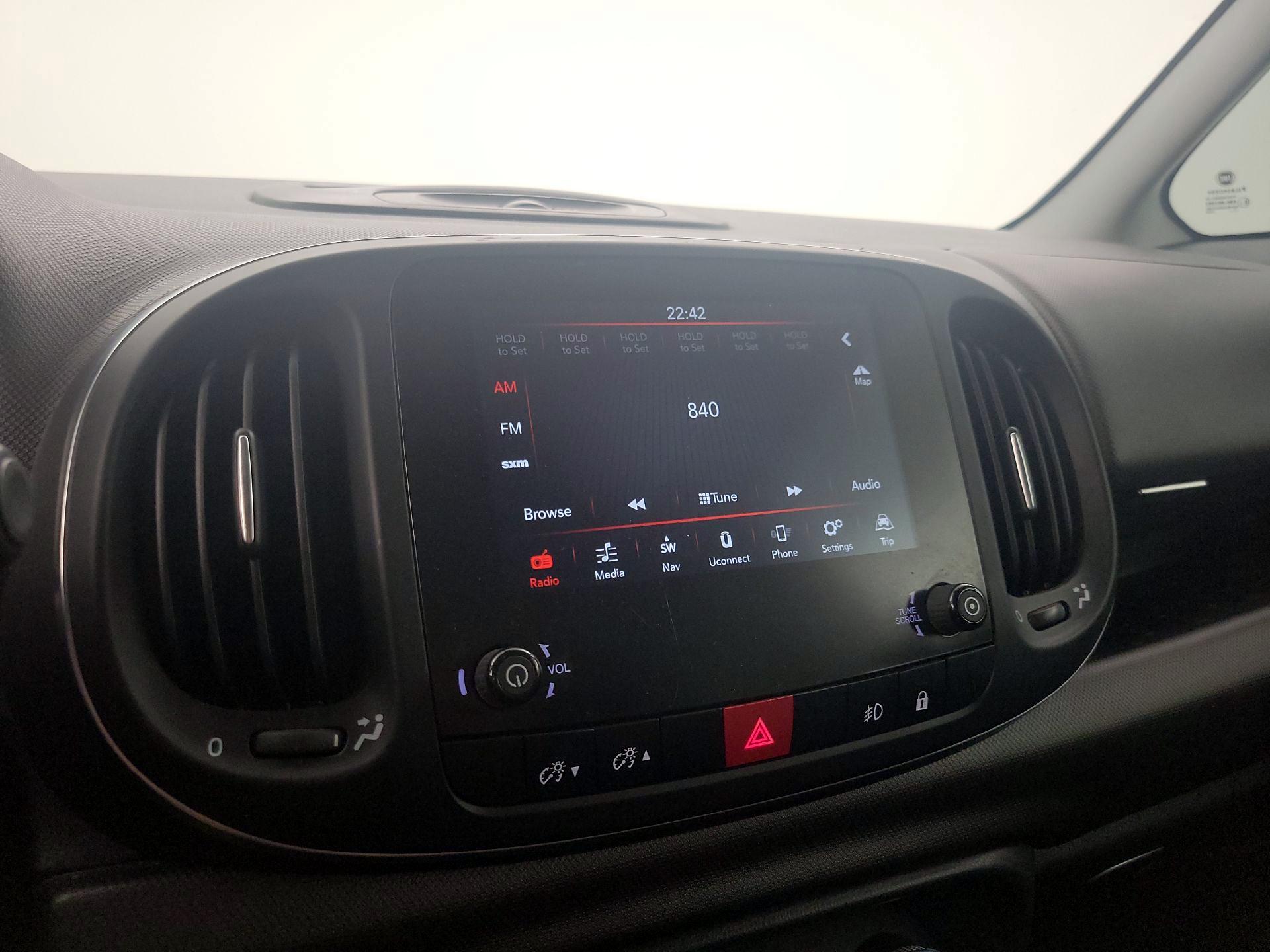 Thumbnail: 2018 Fiat 500L - 14