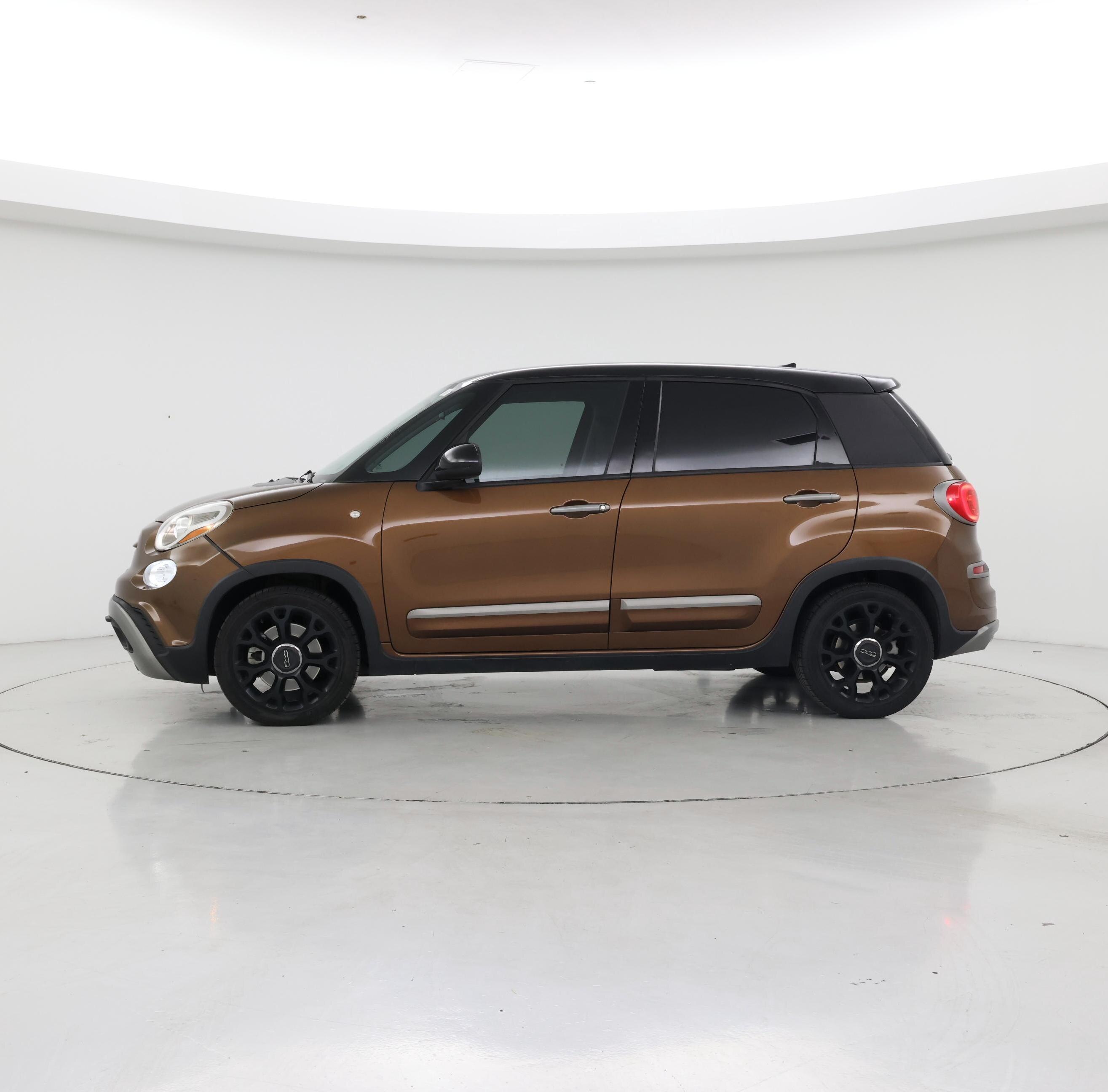 Thumbnail: 2018 Fiat 500L - 3