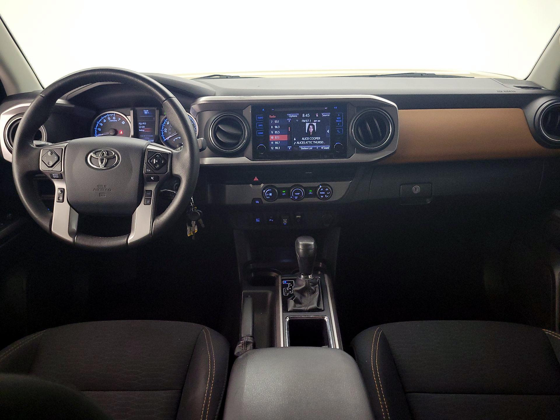 Thumbnail: 2019 Toyota Tacoma - 9
