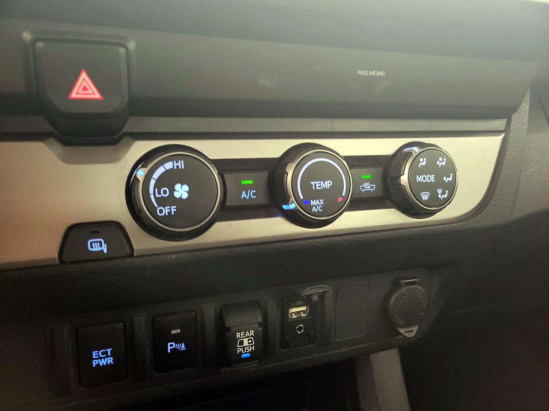 Thumbnail: 2019 Toyota Tacoma - 16