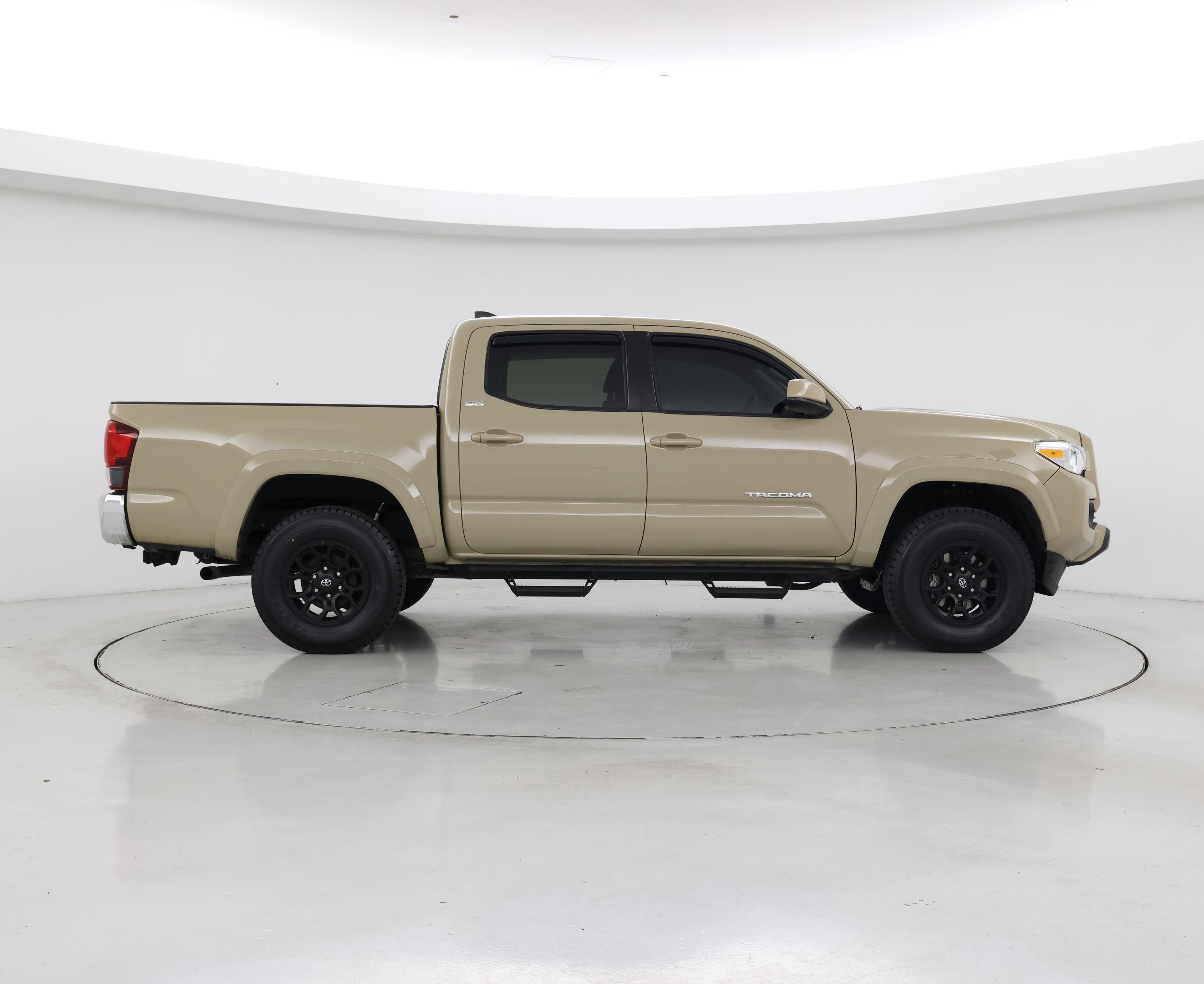 Thumbnail: 2019 Toyota Tacoma - 7