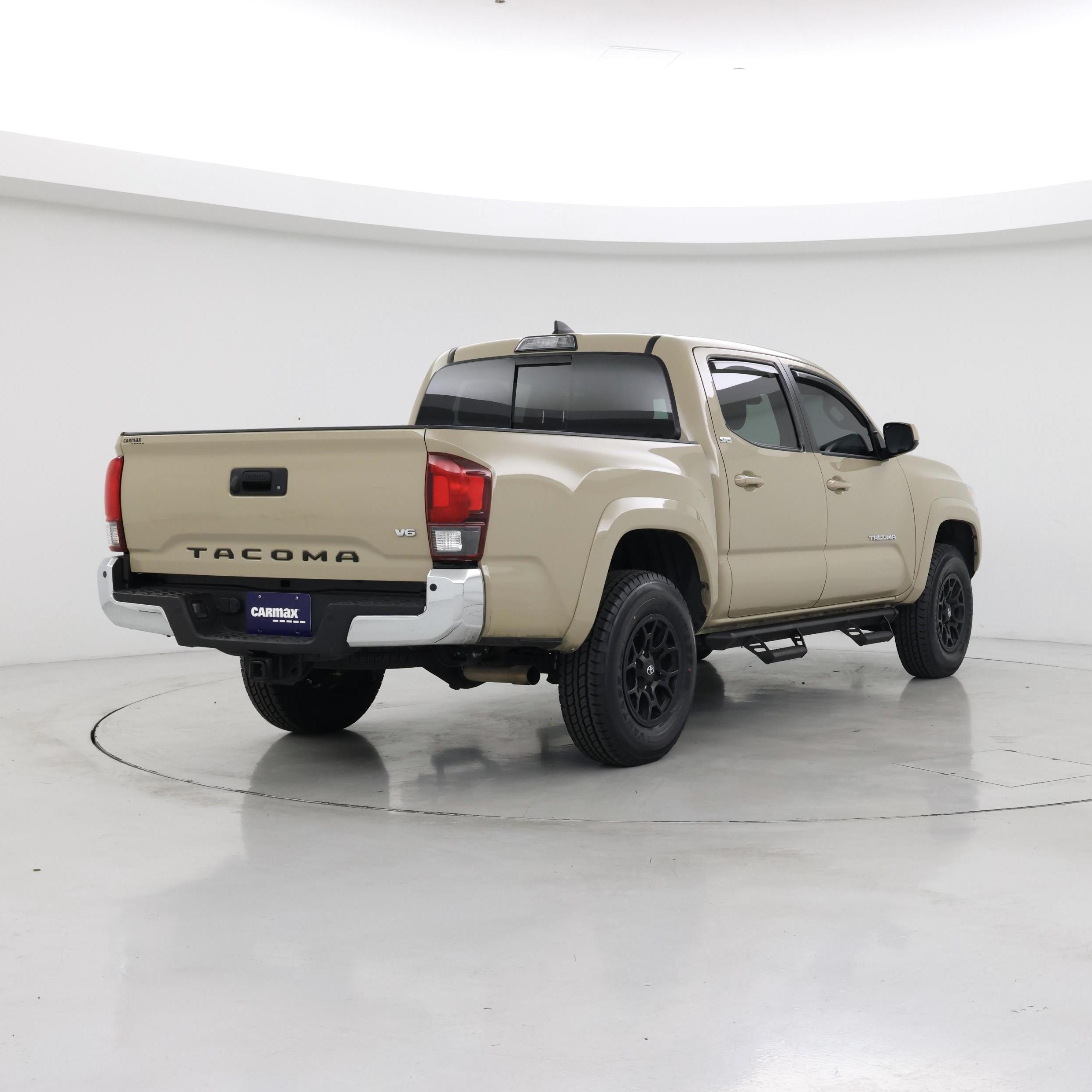 Thumbnail: 2019 Toyota Tacoma - 8