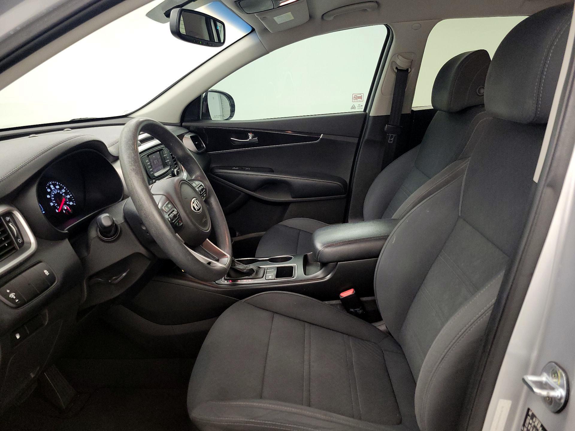 Thumbnail: 2017 Kia Sorento - 11