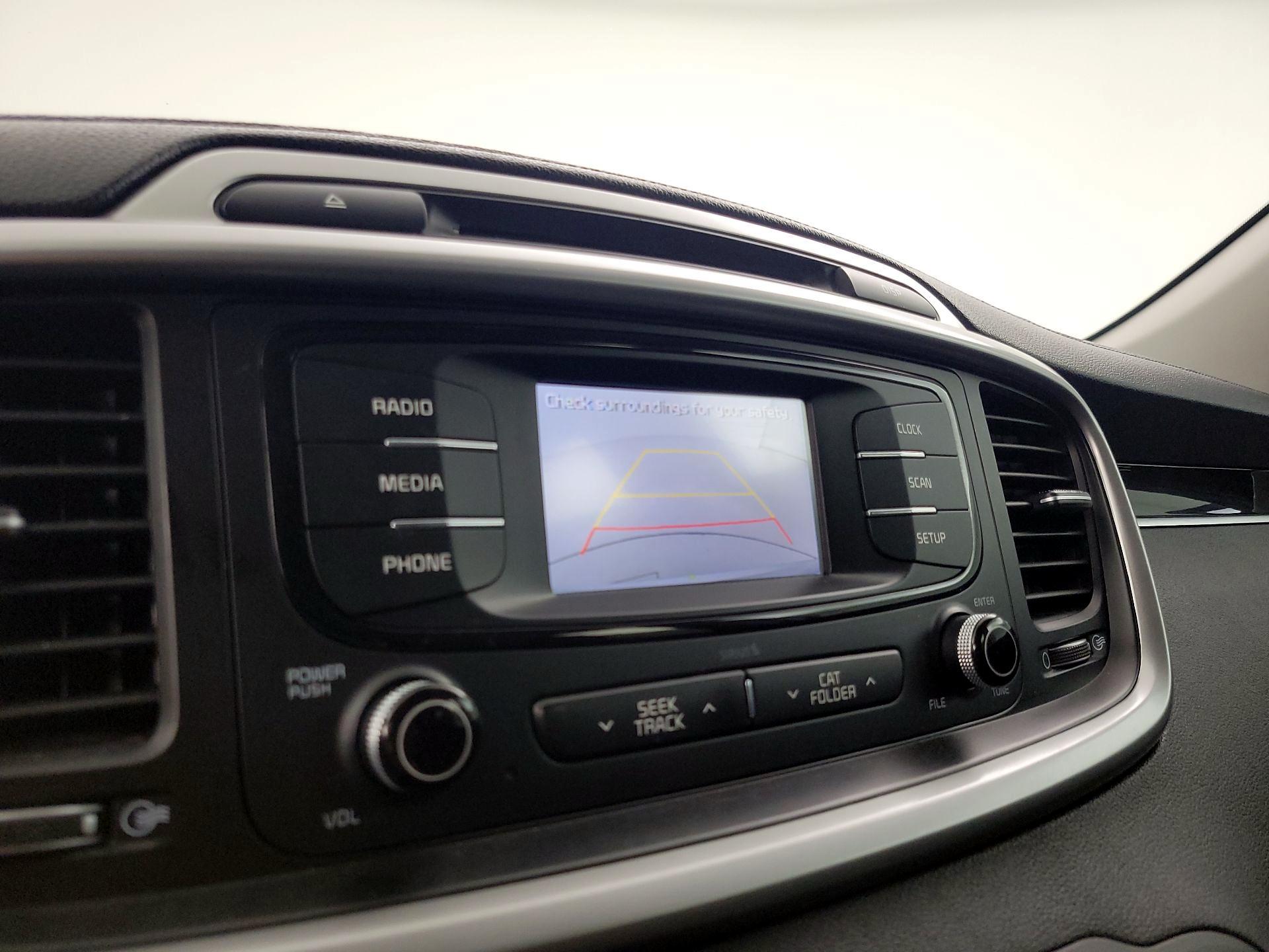 Thumbnail: 2017 Kia Sorento - 14