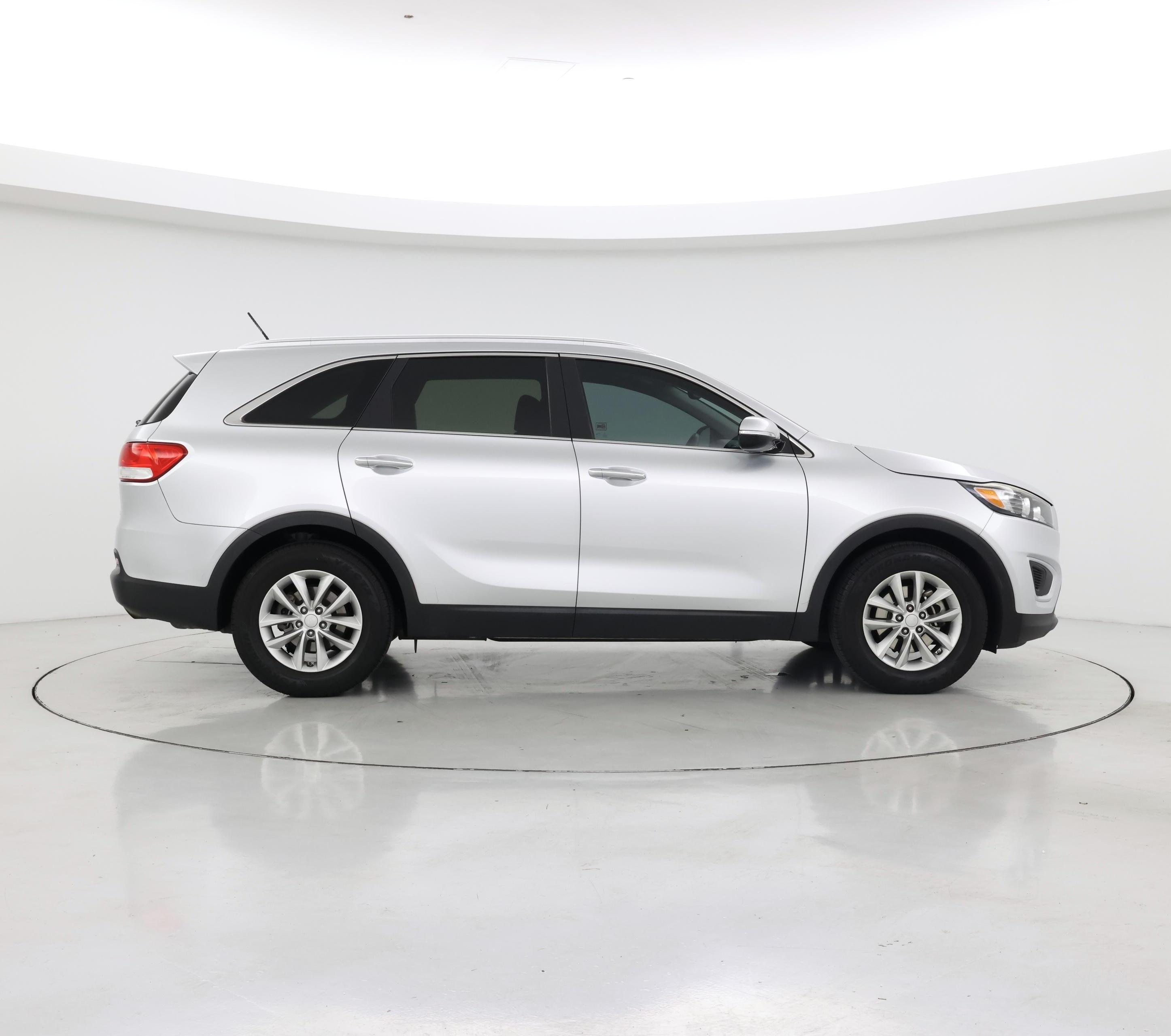 Thumbnail: 2017 Kia Sorento - 7