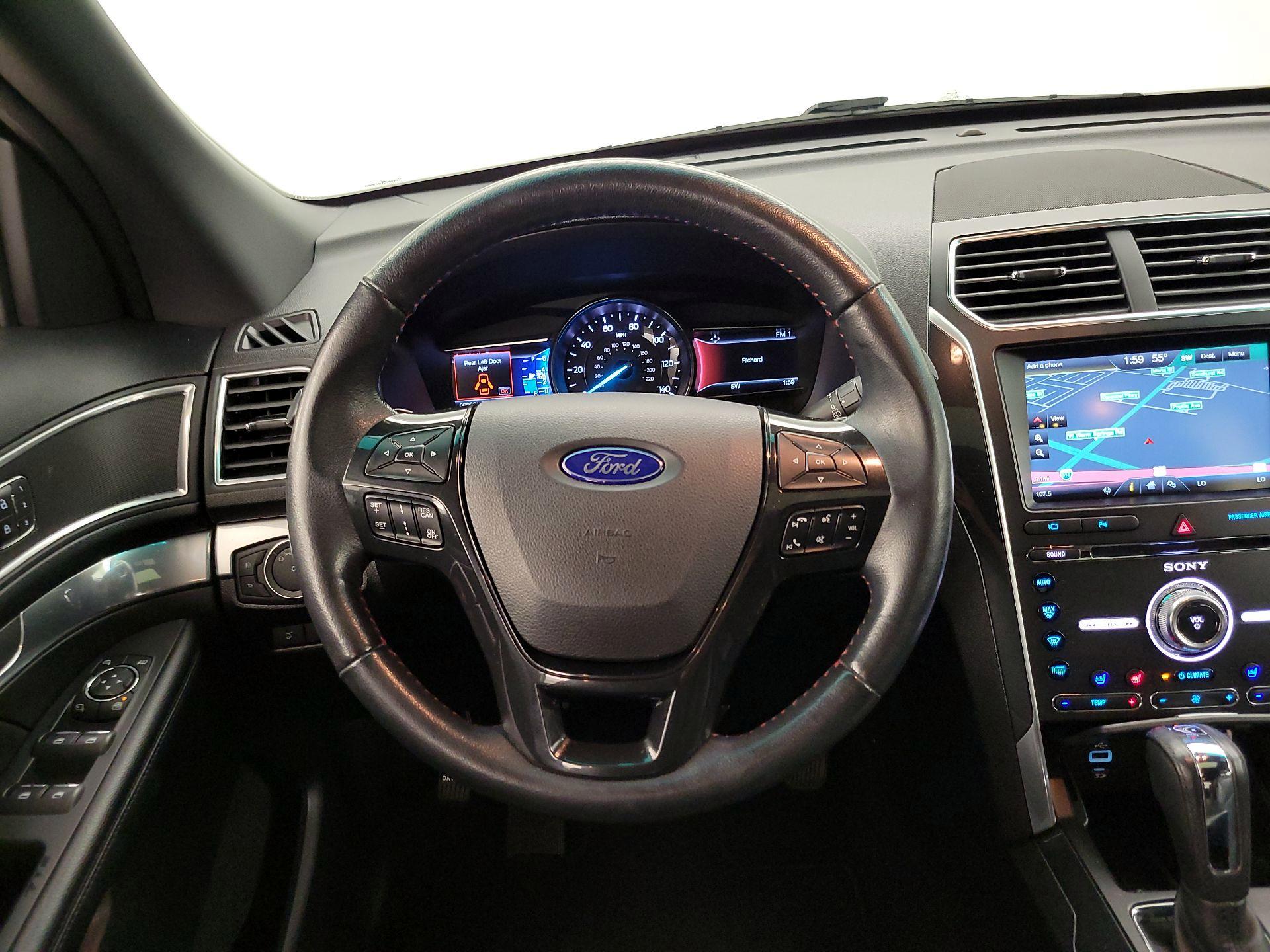 Thumbnail: 2016 Ford Explorer - 10