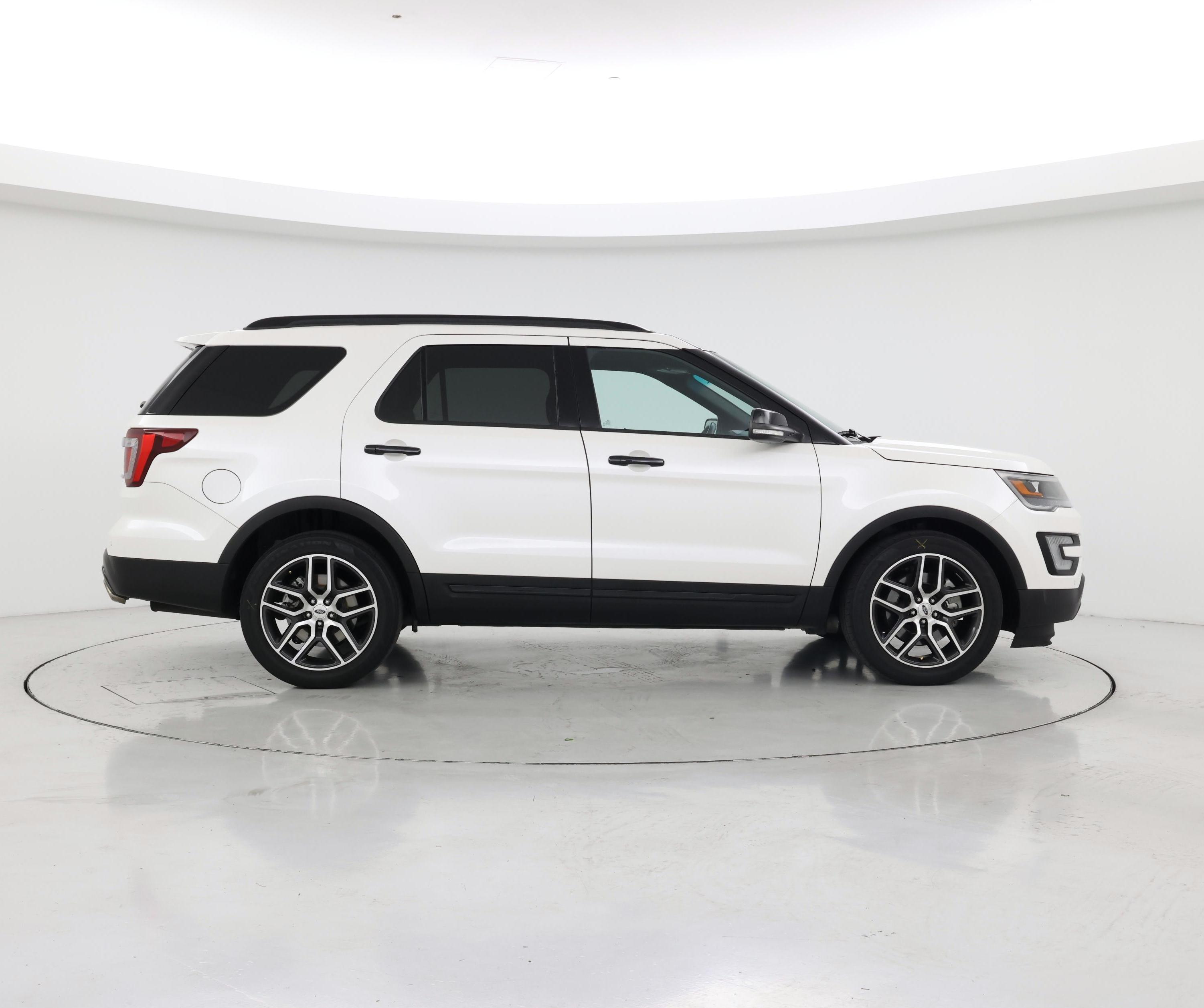 Thumbnail: 2016 Ford Explorer - 7
