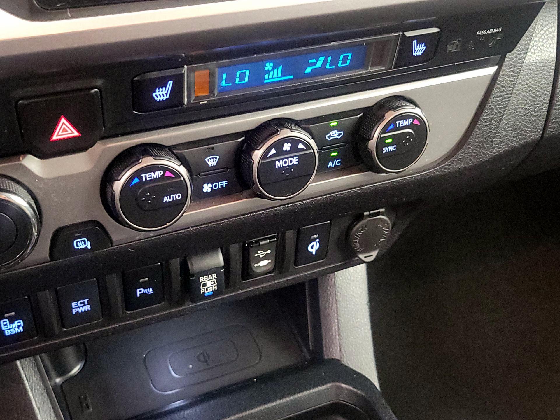 Thumbnail: 2019 Toyota Tacoma - 17