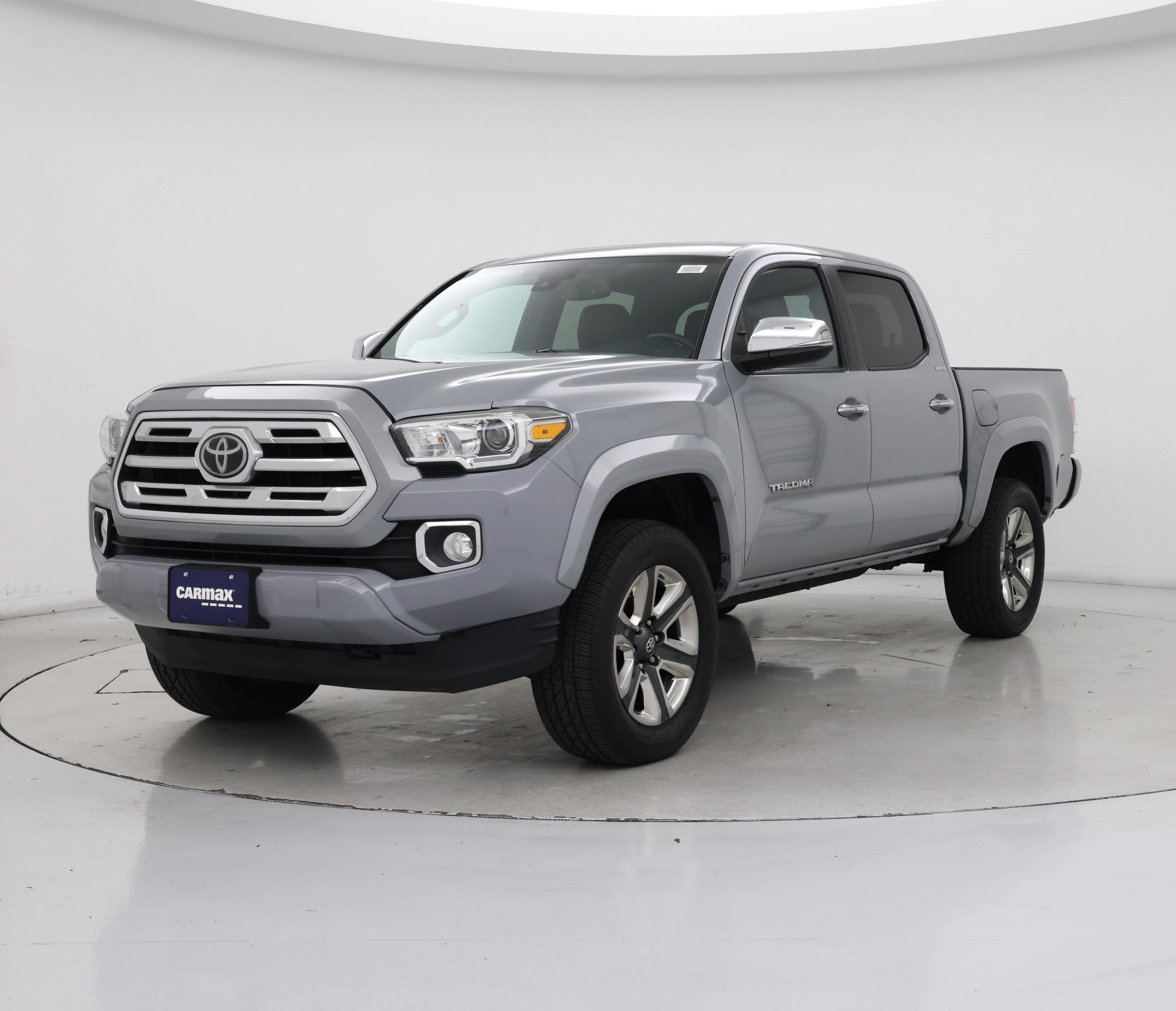 Thumbnail: 2019 Toyota Tacoma - 4