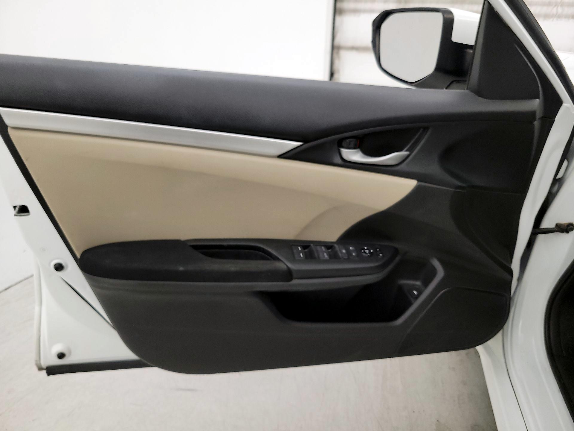 Thumbnail: 2017 Honda Civic - 12