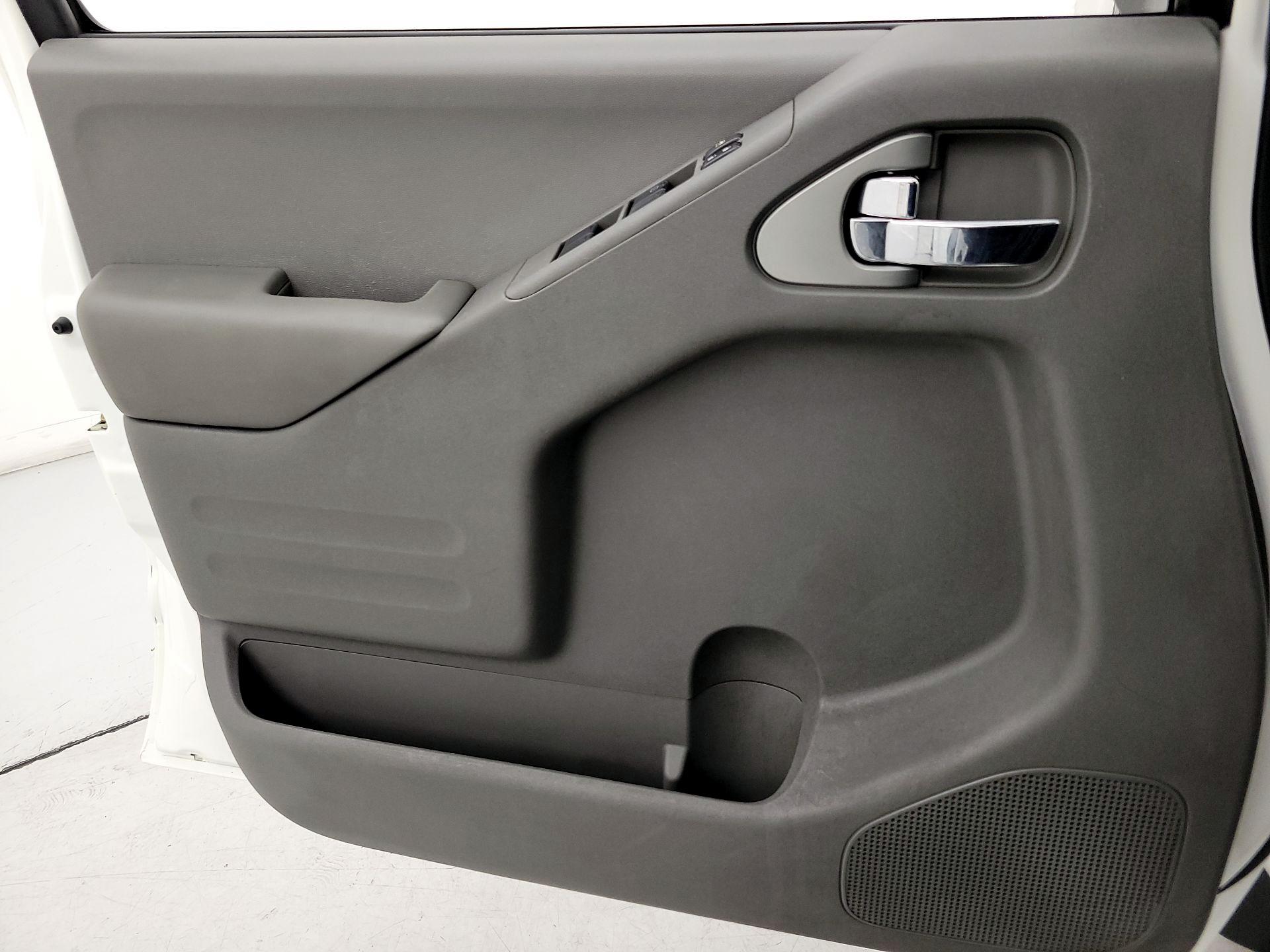 Thumbnail: 2015 Nissan Frontier - 12