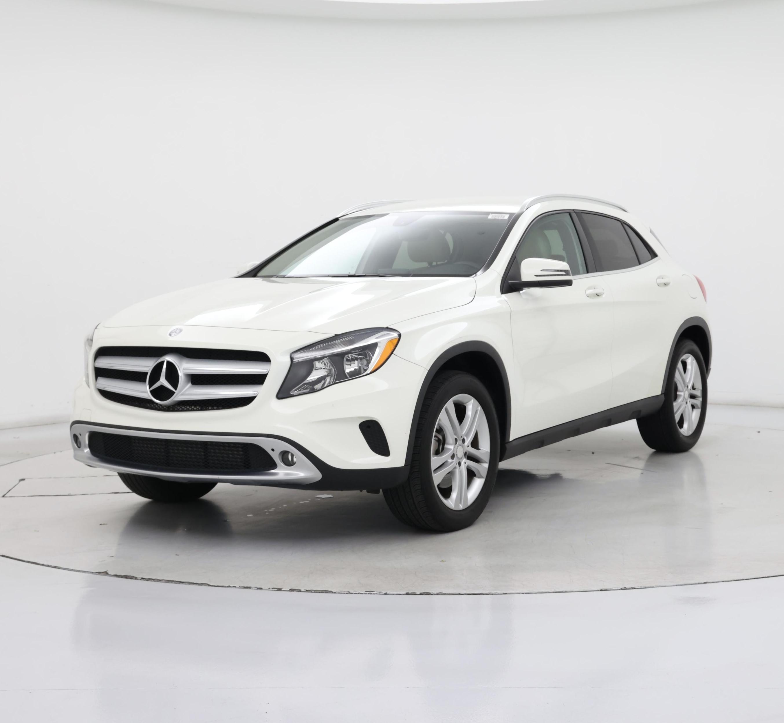 Thumbnail: 2015 Mercedes-Benz GLA - 4