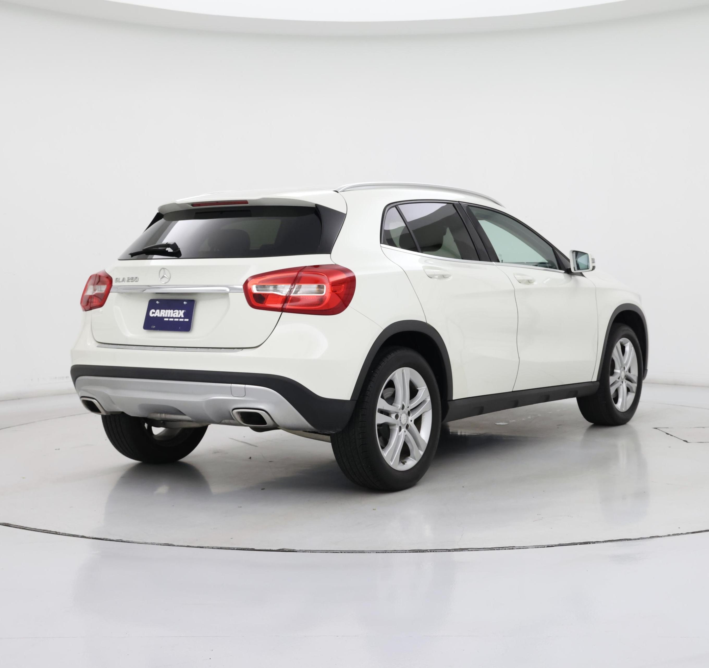 Thumbnail: 2015 Mercedes-Benz GLA - 8