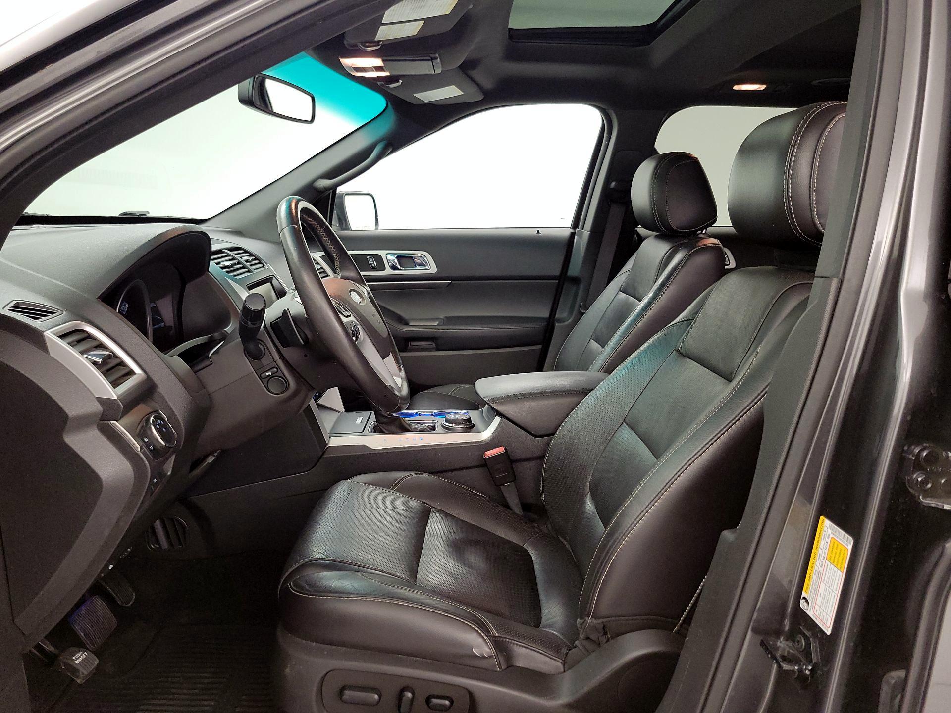 Thumbnail: 2015 Ford Explorer - 11