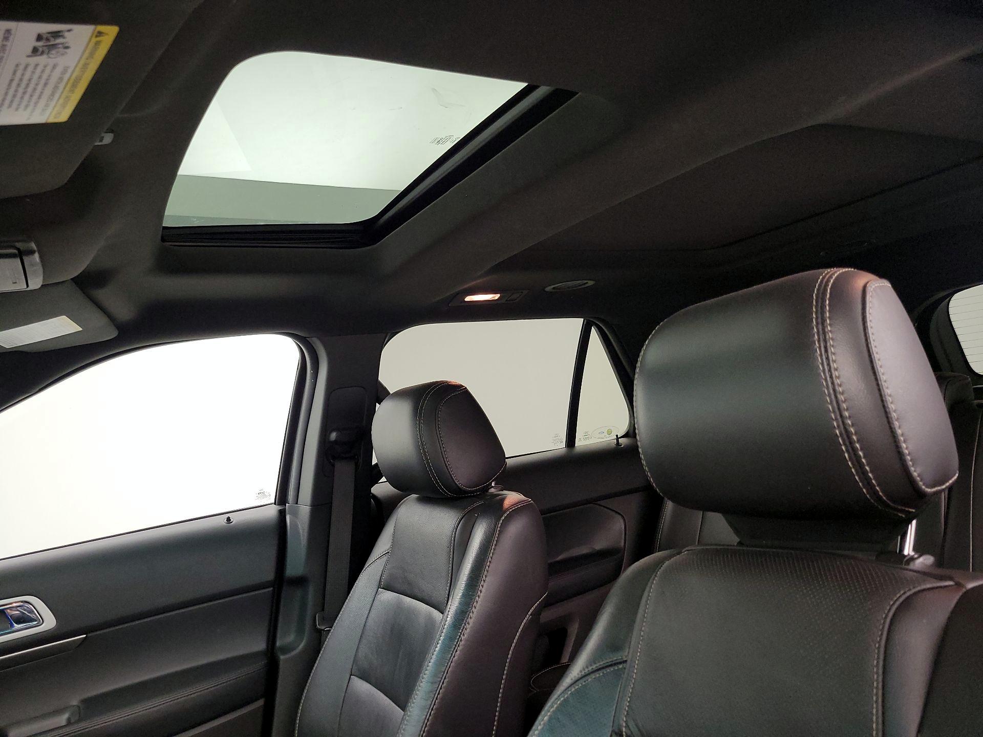 Thumbnail: 2015 Ford Explorer - 19