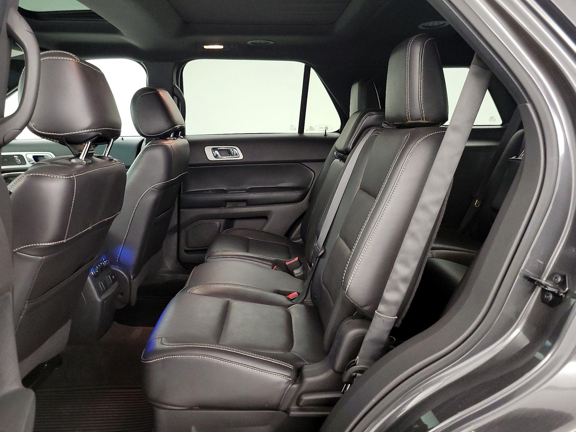 Thumbnail: 2015 Ford Explorer - 20