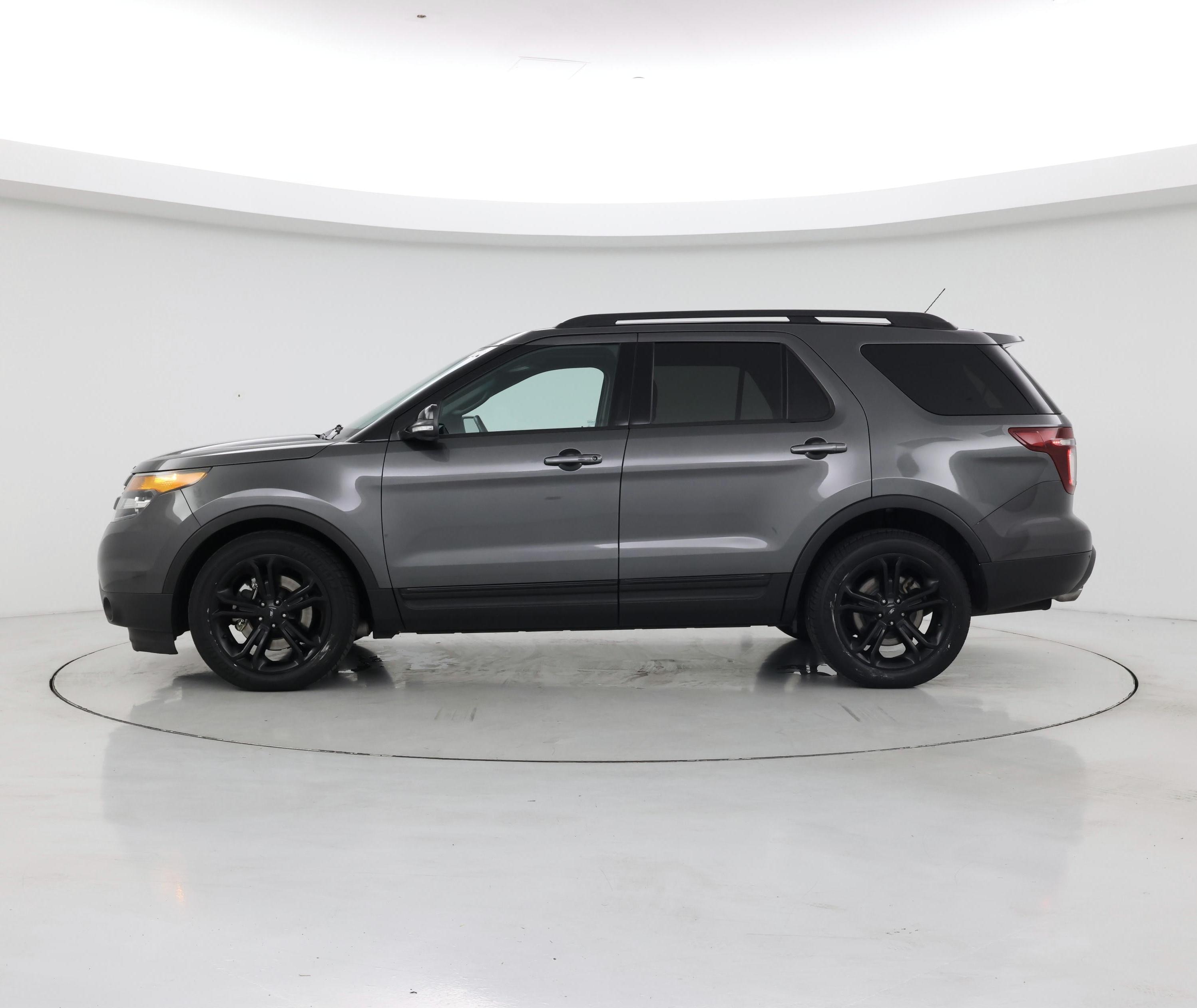 Thumbnail: 2015 Ford Explorer - 3