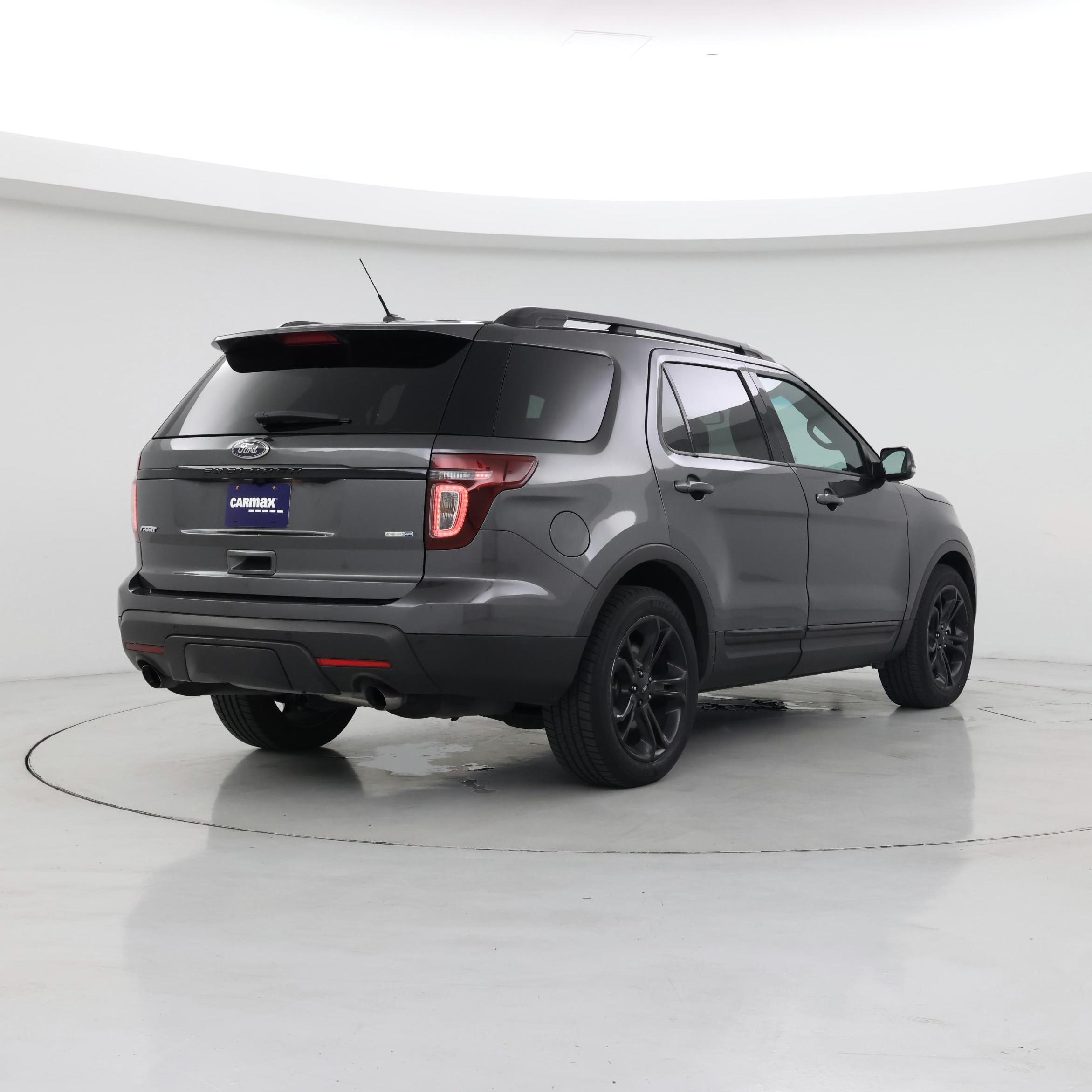 Thumbnail: 2015 Ford Explorer - 8