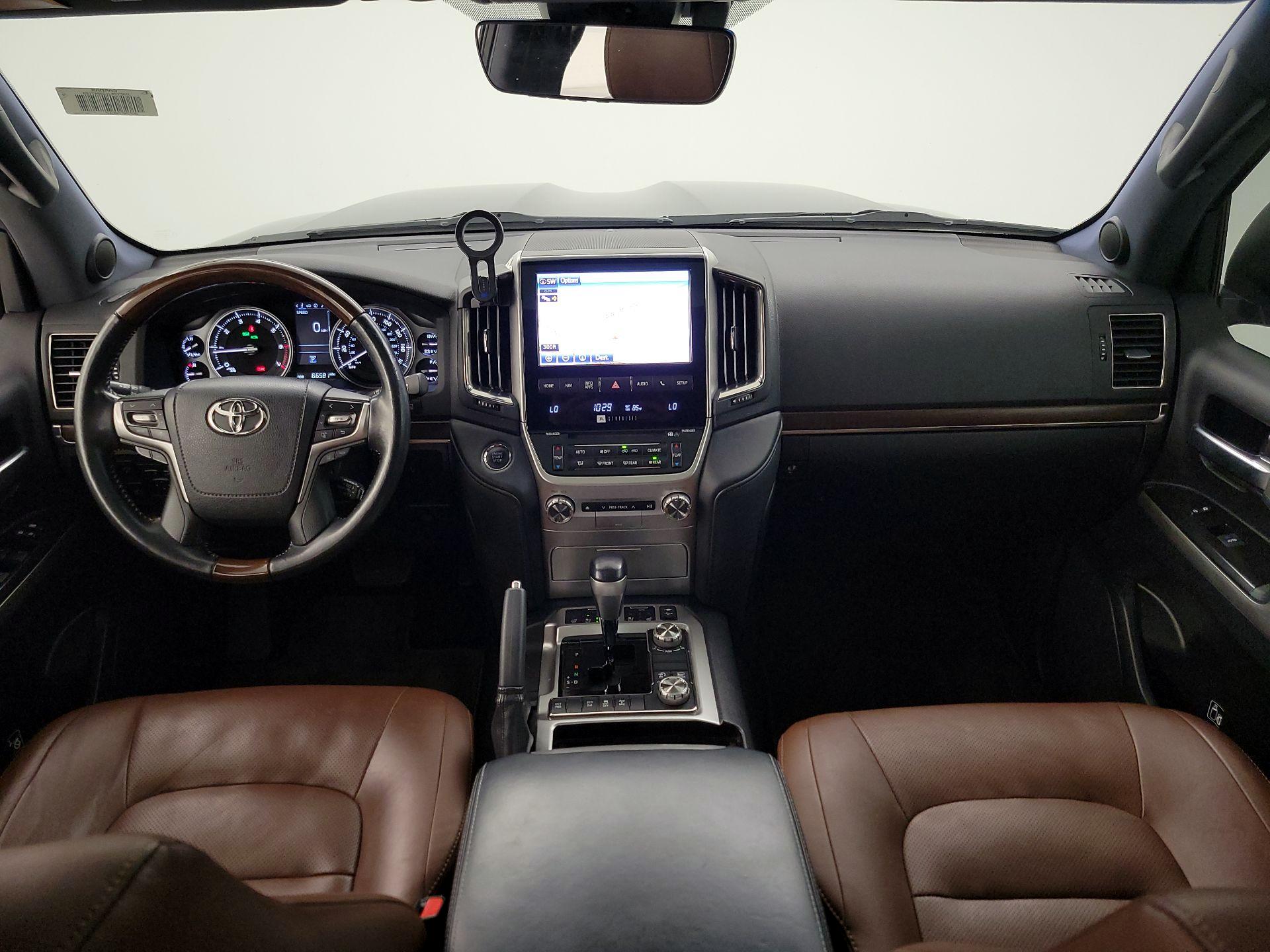 Thumbnail: 2016 Toyota Land Cruiser - 9
