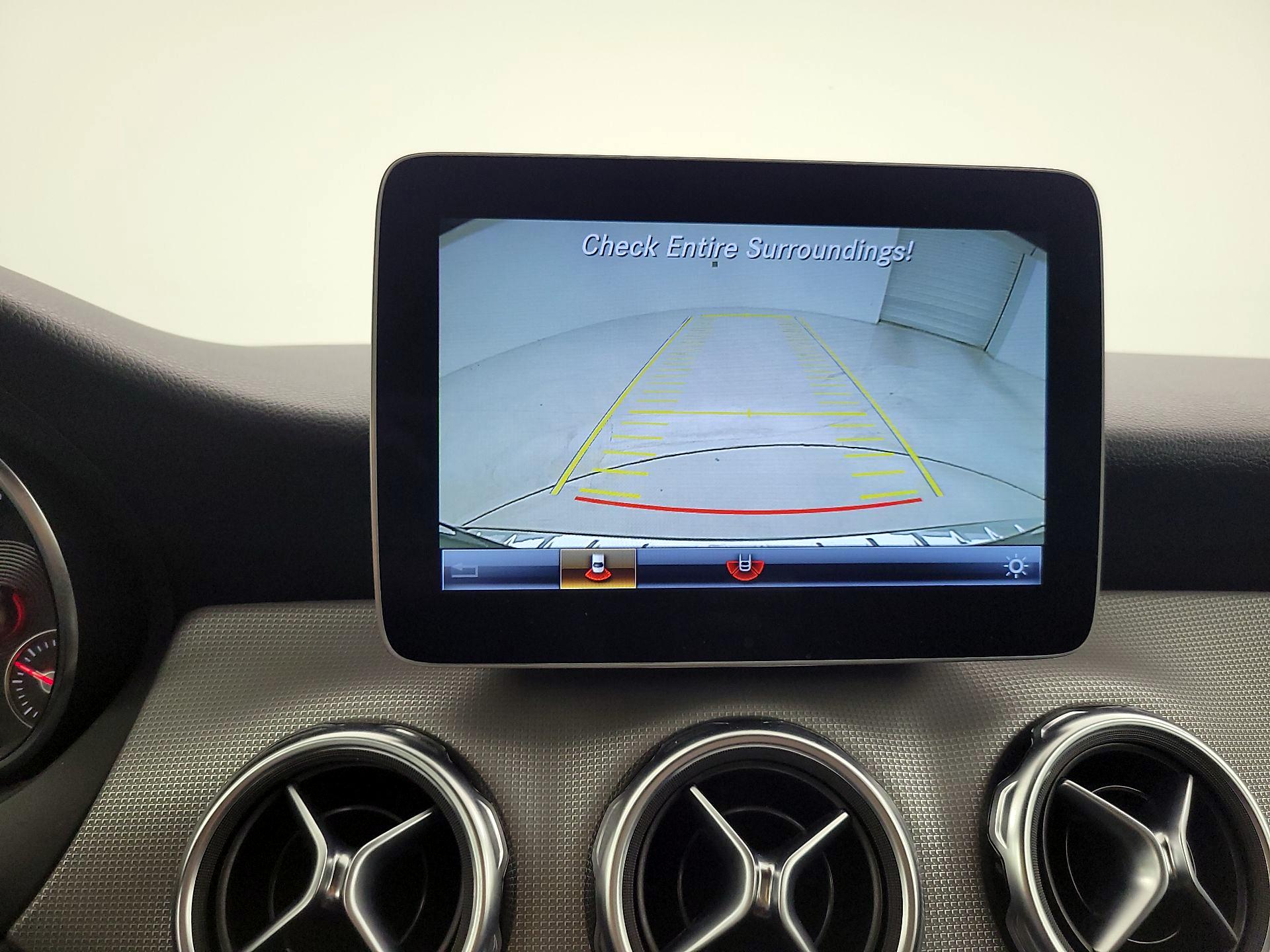 Thumbnail: 2020 Mercedes-Benz GLA - 14