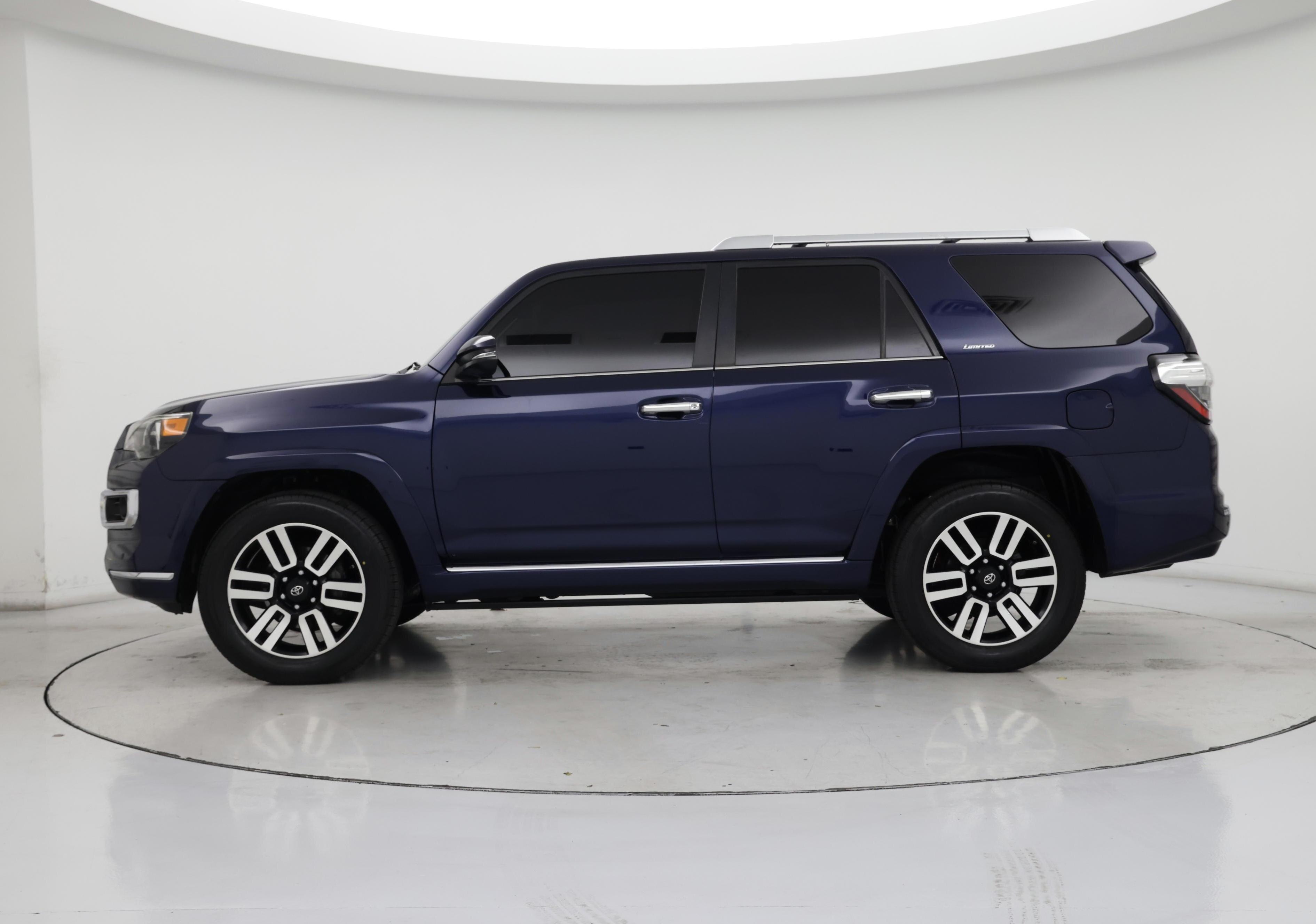 Thumbnail: 2019 Toyota 4Runner - 3