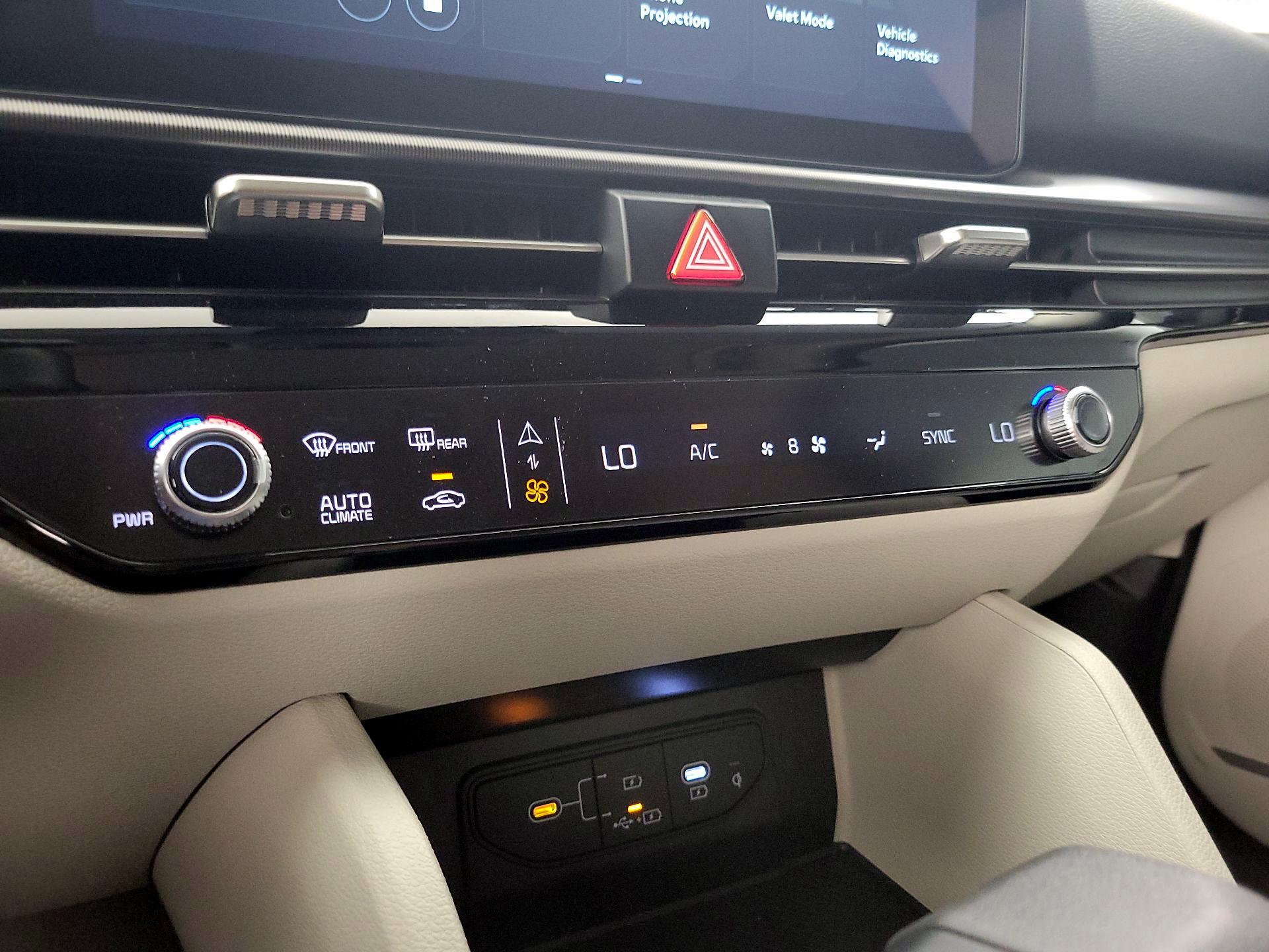 Thumbnail: 2026 Kia Sportage - 16