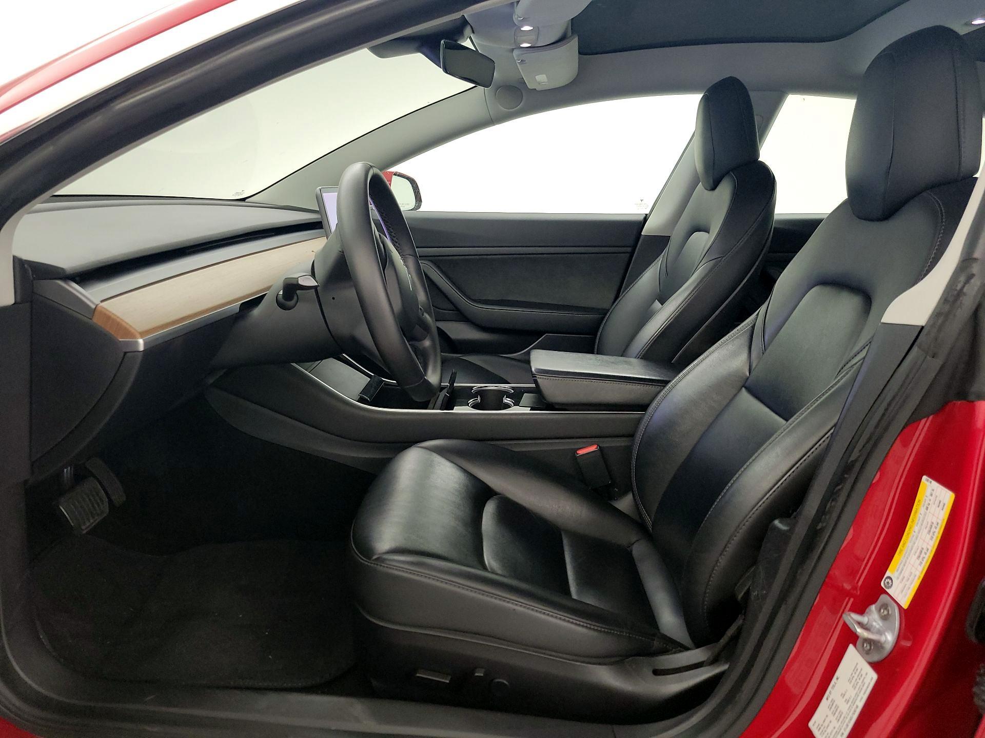 Thumbnail: 2020 Tesla Model 3 - 11