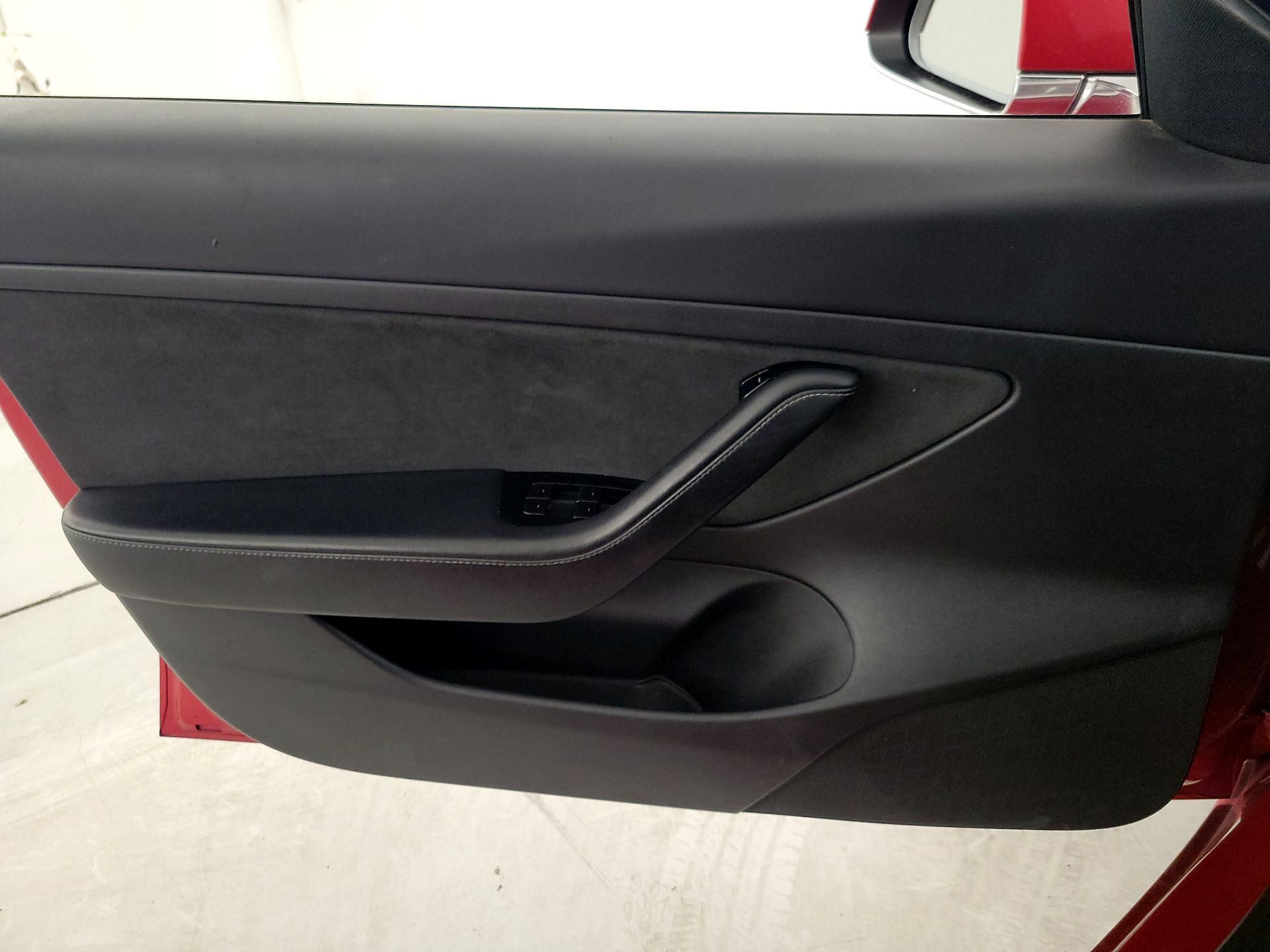 Thumbnail: 2020 Tesla Model 3 - 12