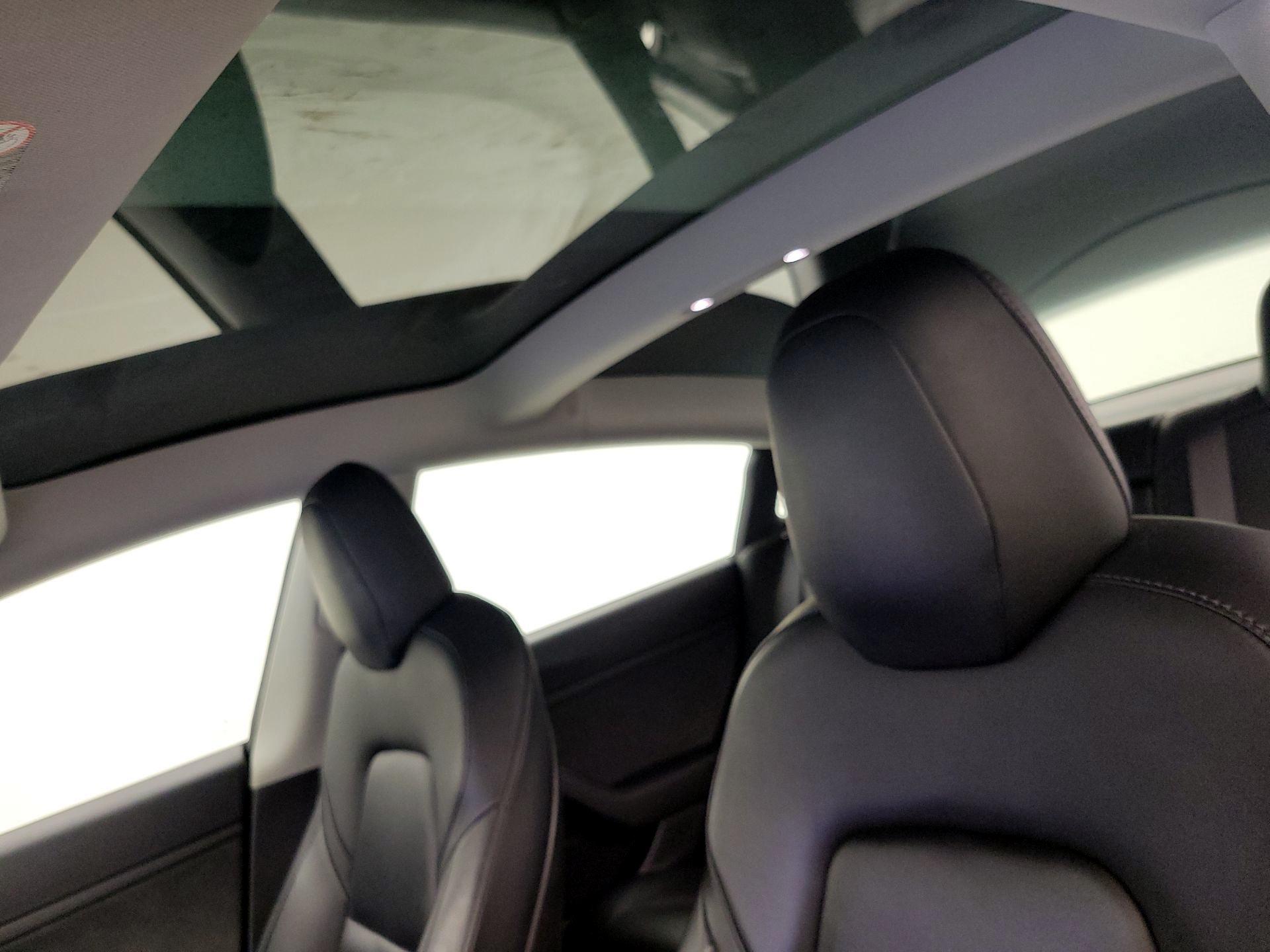 Thumbnail: 2020 Tesla Model 3 - 20