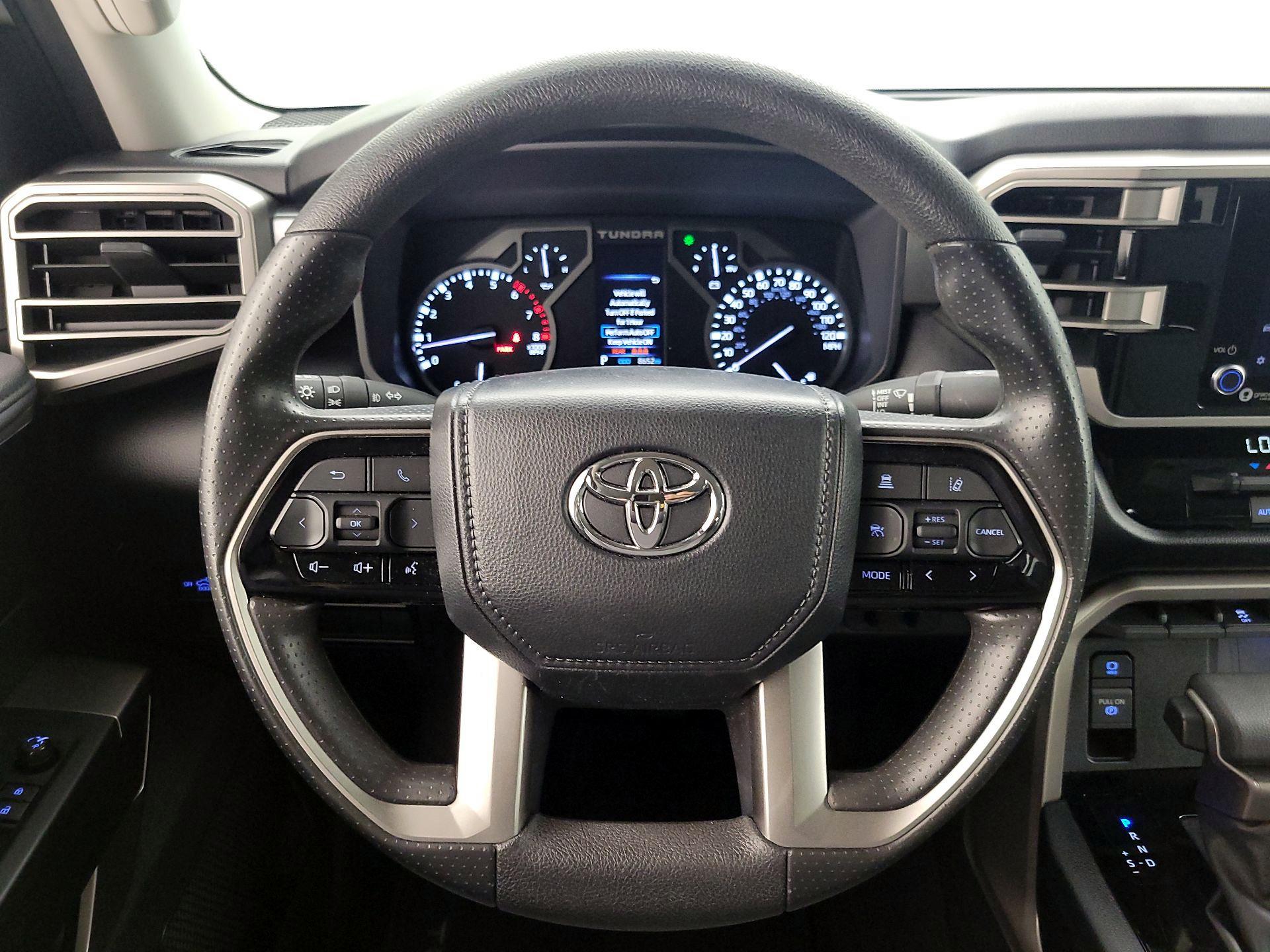 Thumbnail: 2024 Toyota Tundra - 10