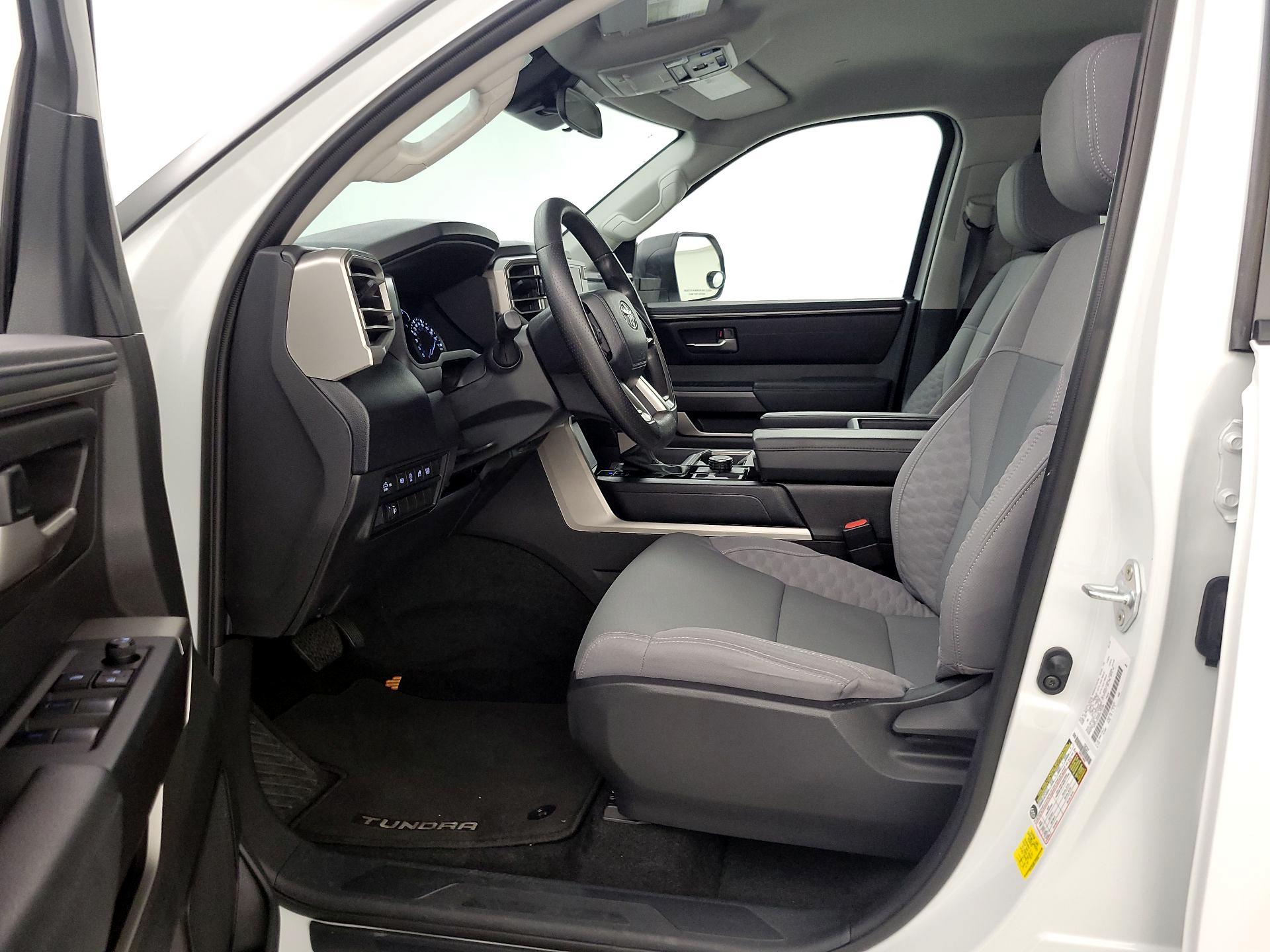 Thumbnail: 2024 Toyota Tundra - 11