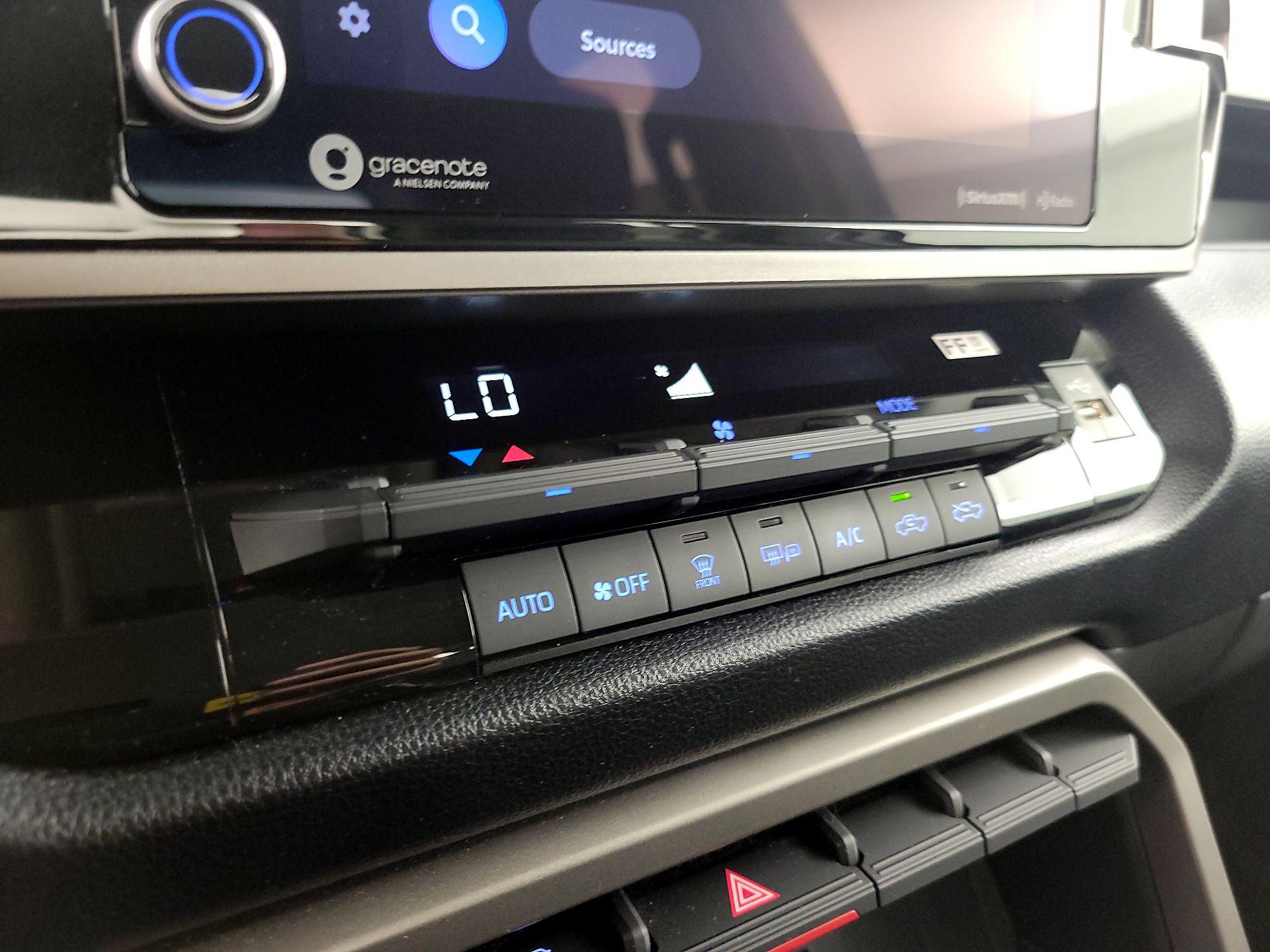 Thumbnail: 2024 Toyota Tundra - 16