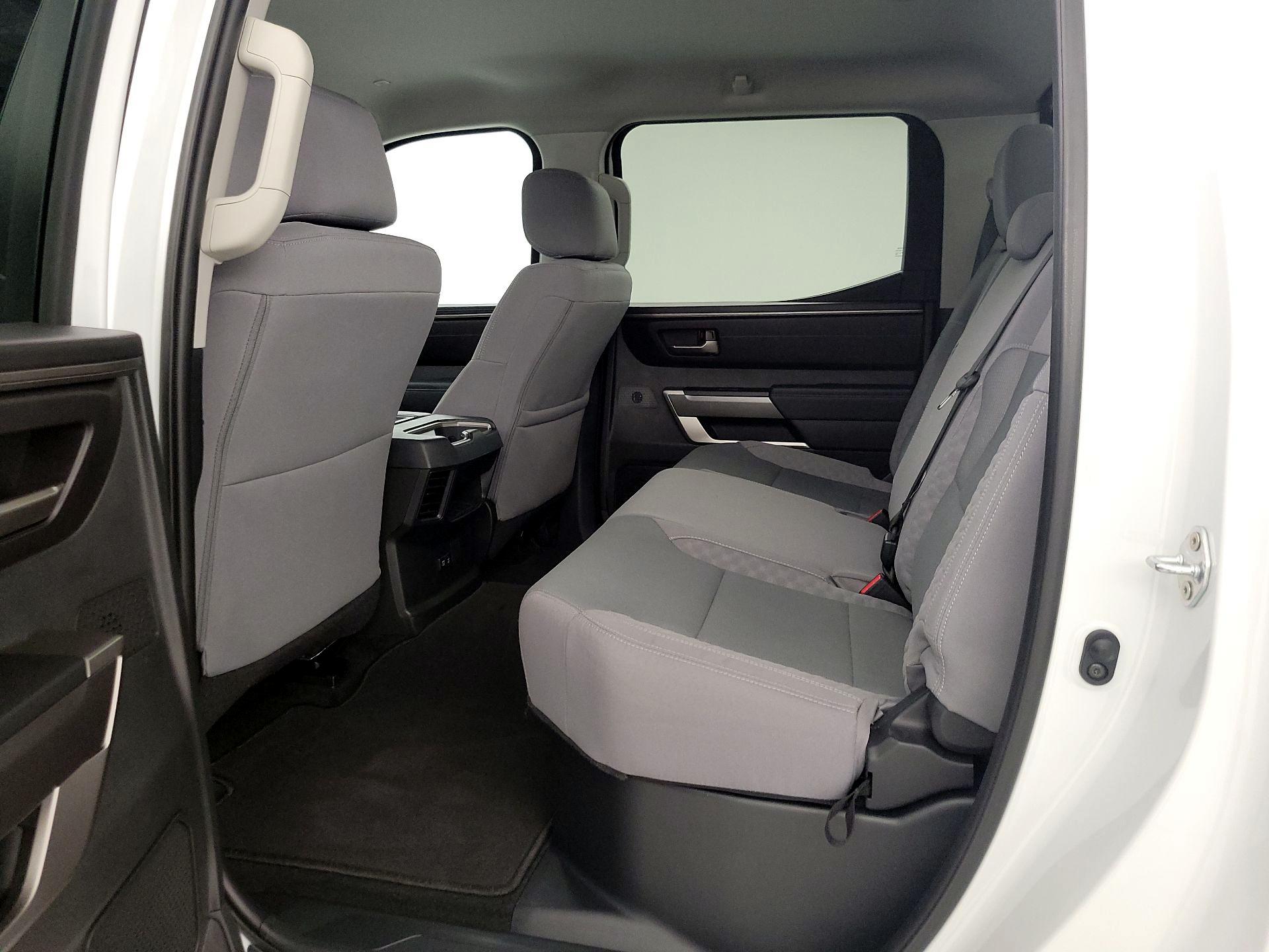 Thumbnail: 2024 Toyota Tundra - 19