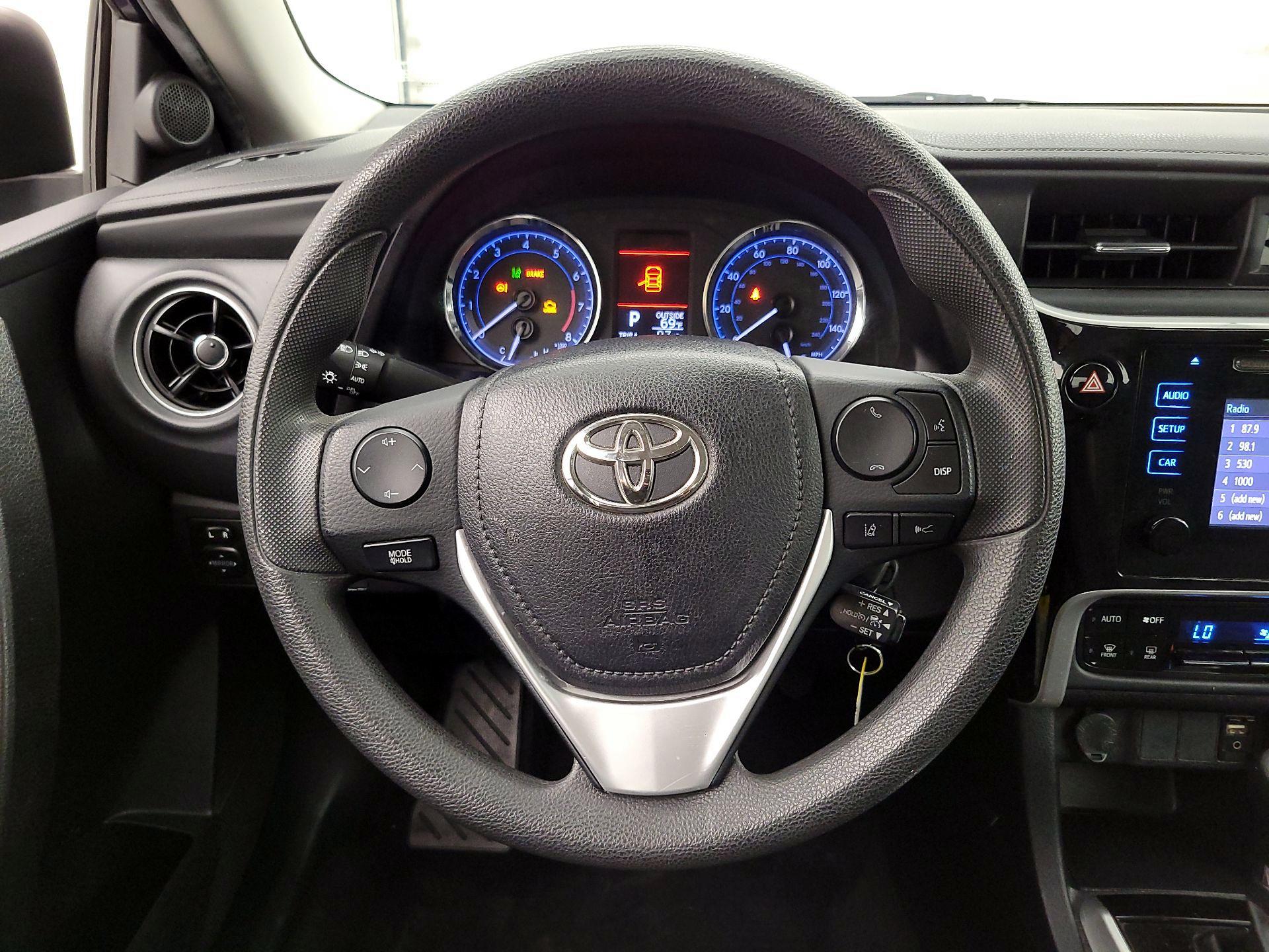 Thumbnail: 2019 Toyota Corolla - 10