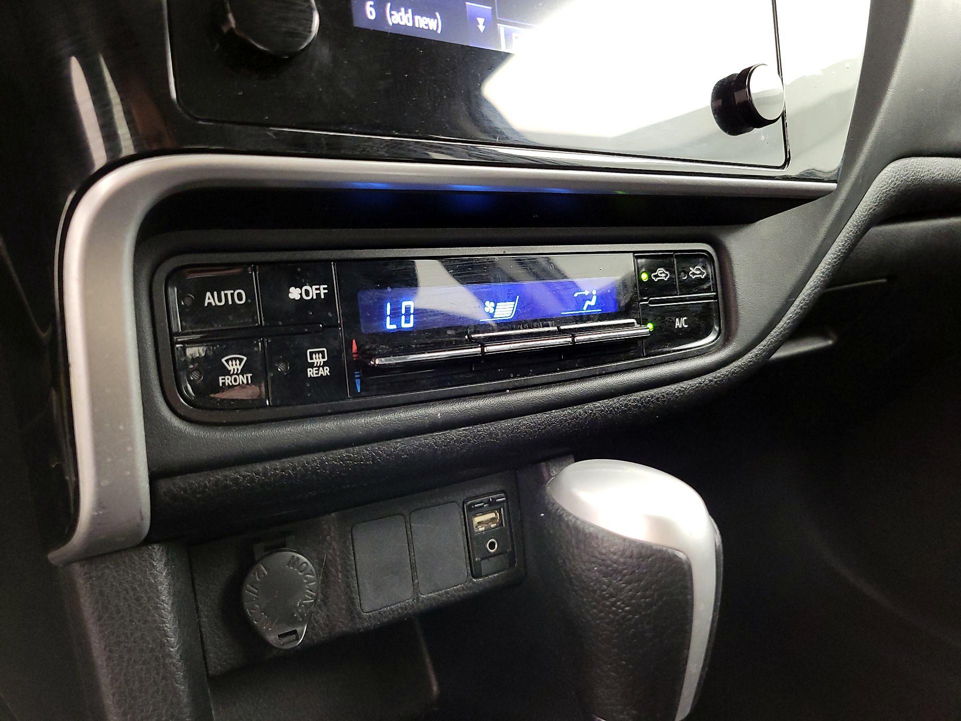 Thumbnail: 2019 Toyota Corolla - 16