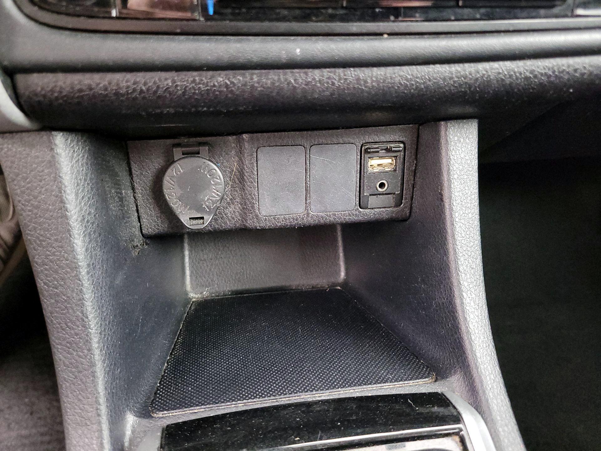 Thumbnail: 2019 Toyota Corolla - 18