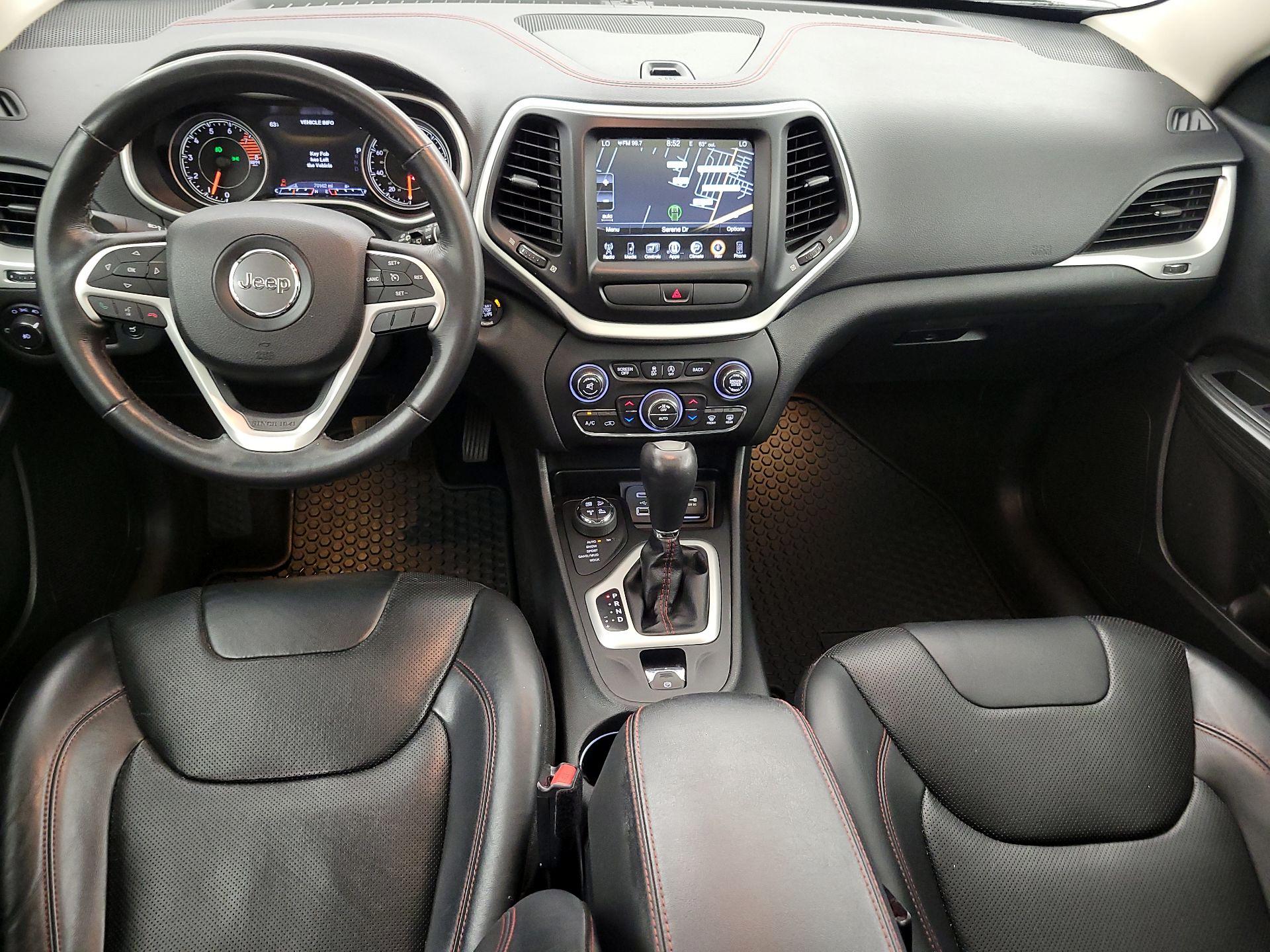 Thumbnail: 2016 Jeep Cherokee - 9