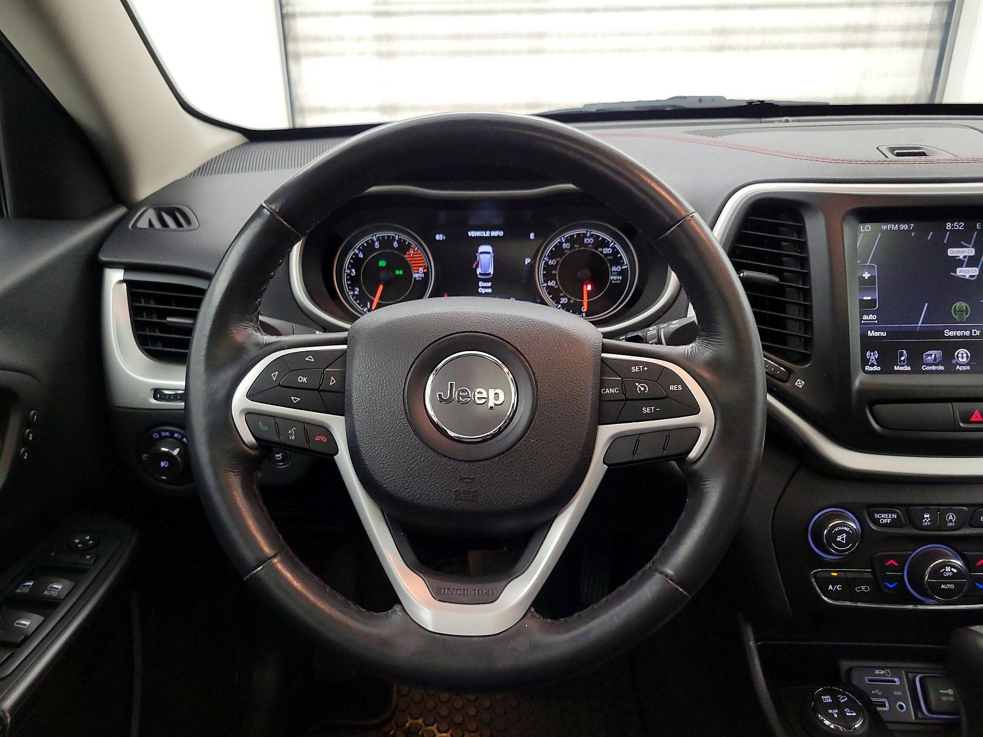 Thumbnail: 2016 Jeep Cherokee - 10