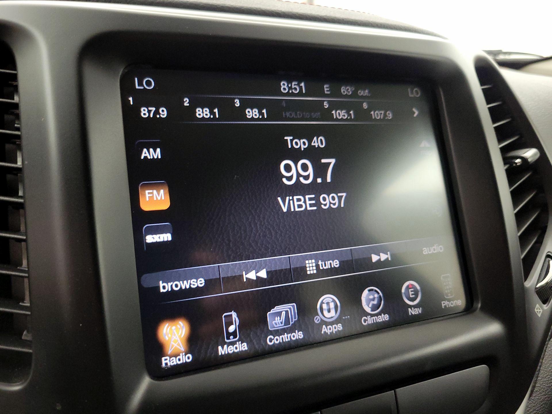 Thumbnail: 2016 Jeep Cherokee - 16