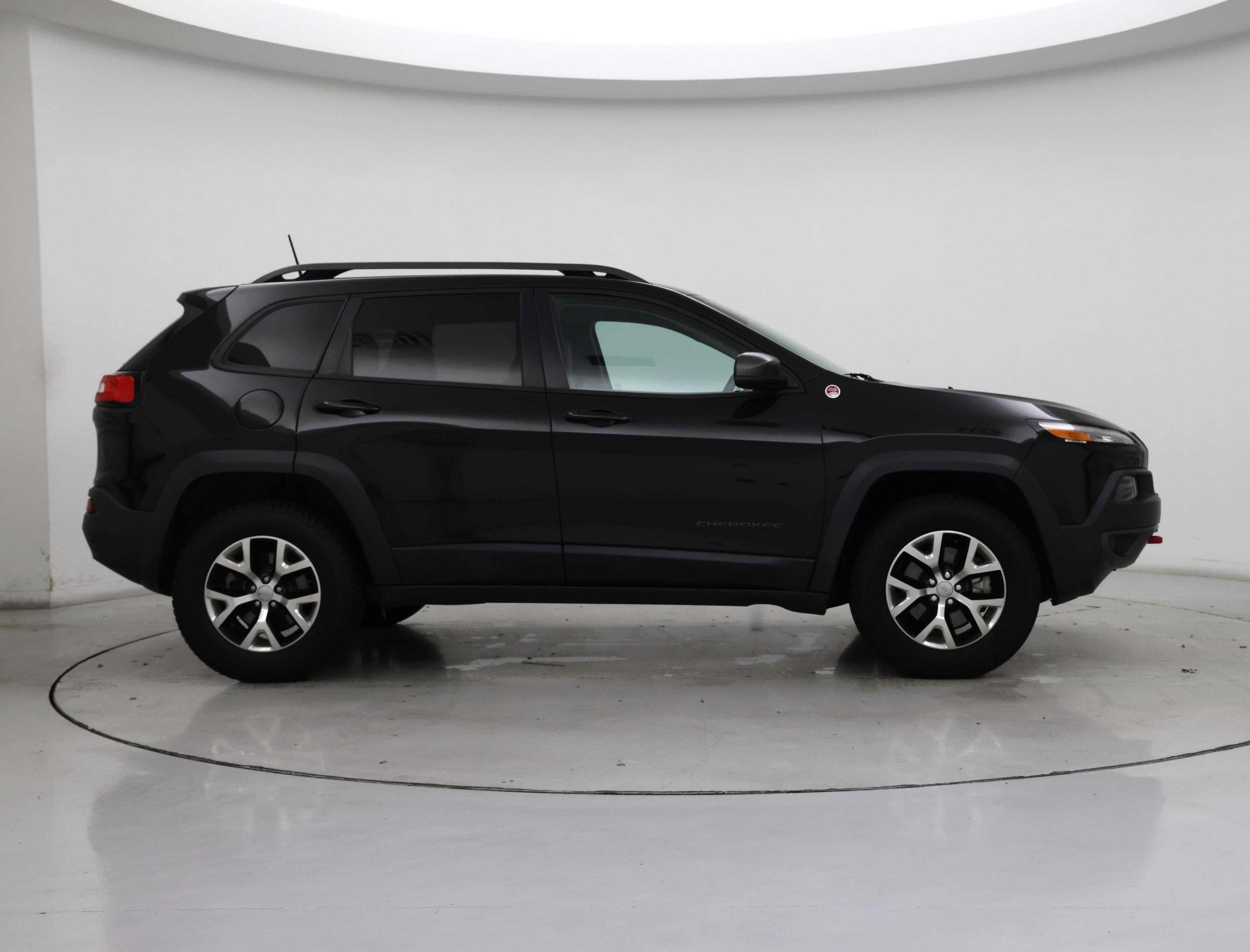 Thumbnail: 2016 Jeep Cherokee - 7