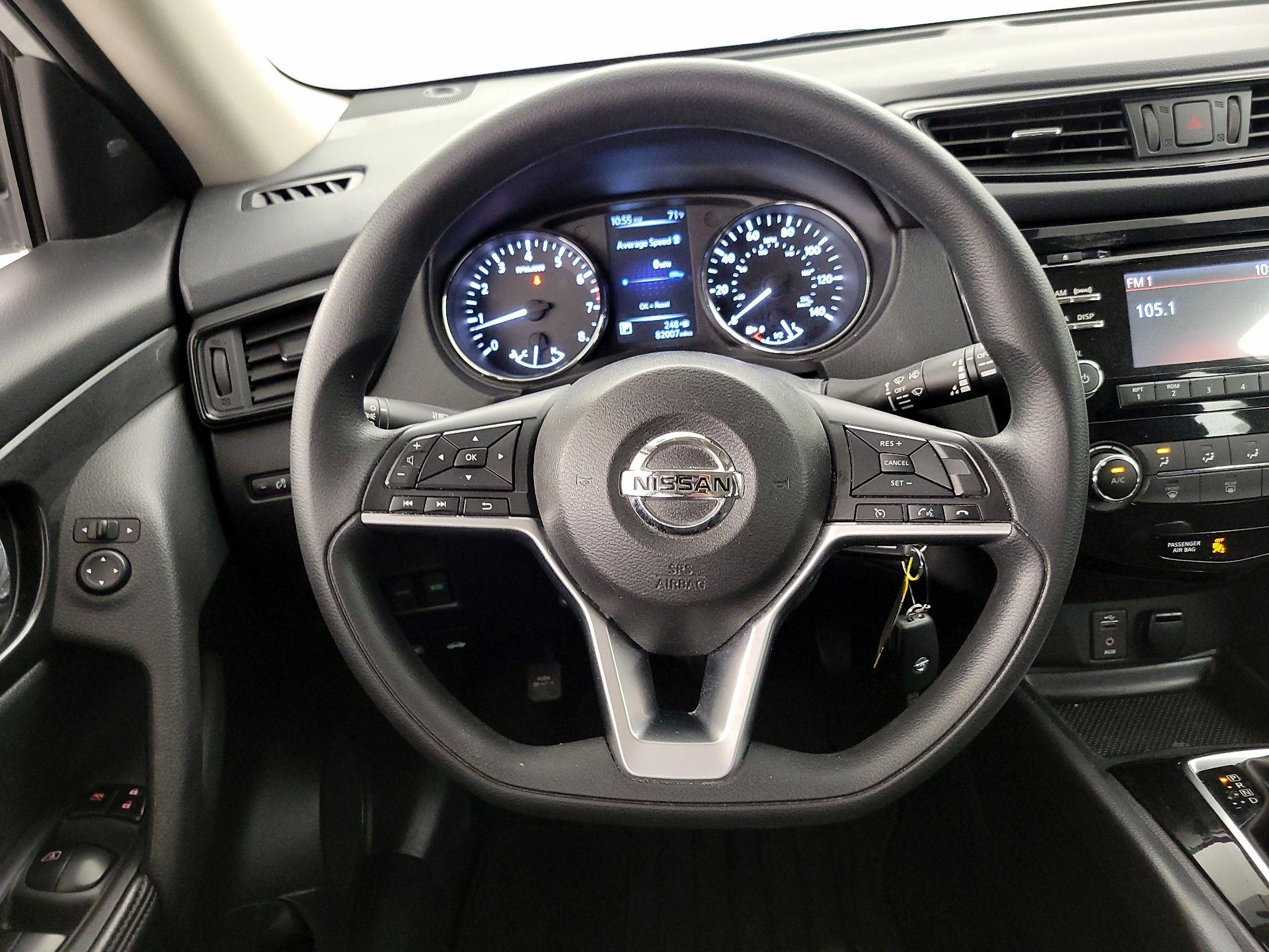 Thumbnail: 2017 Nissan Rogue - 10