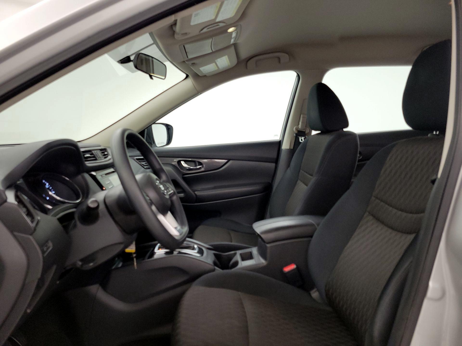 Thumbnail: 2017 Nissan Rogue - 11
