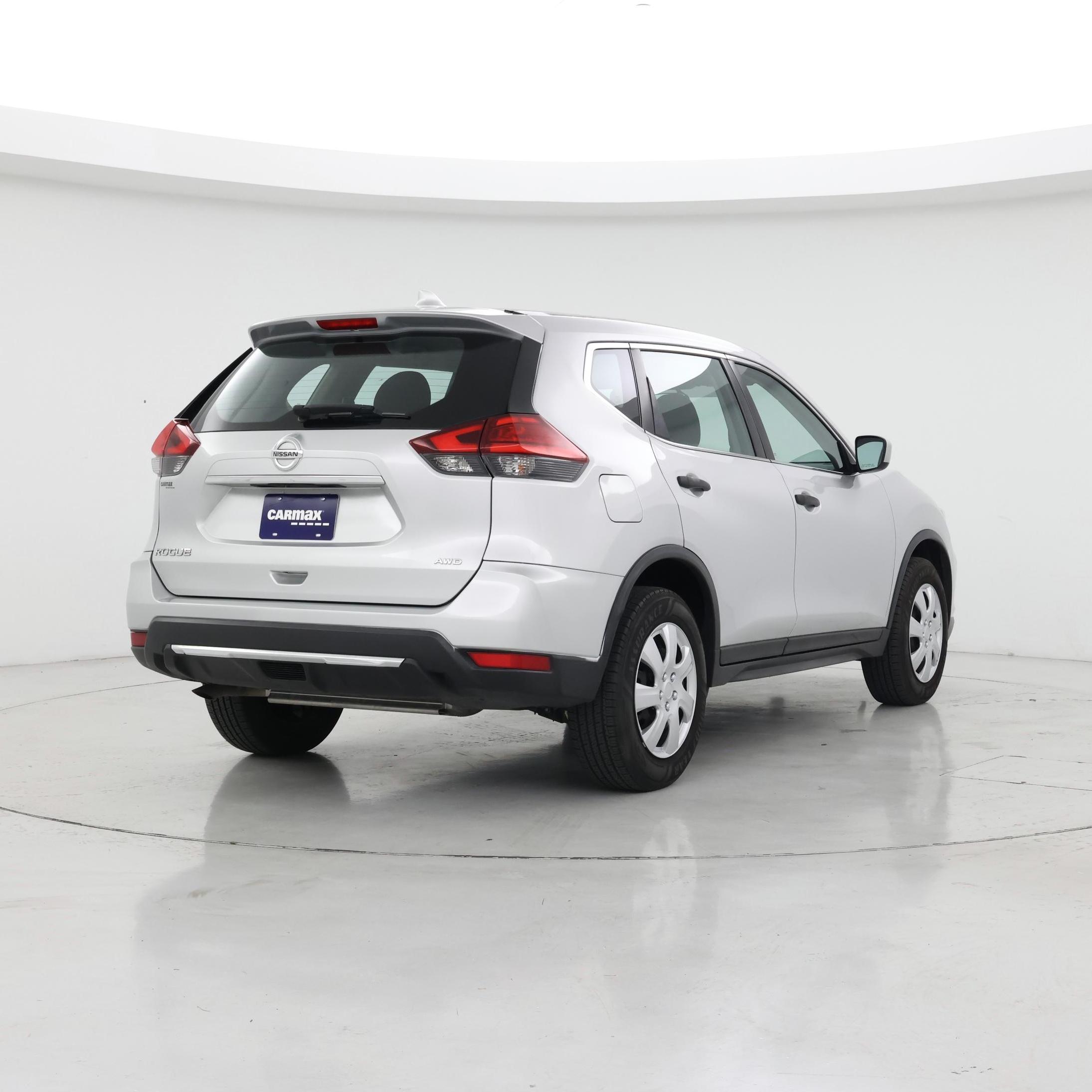 Thumbnail: 2017 Nissan Rogue - 8