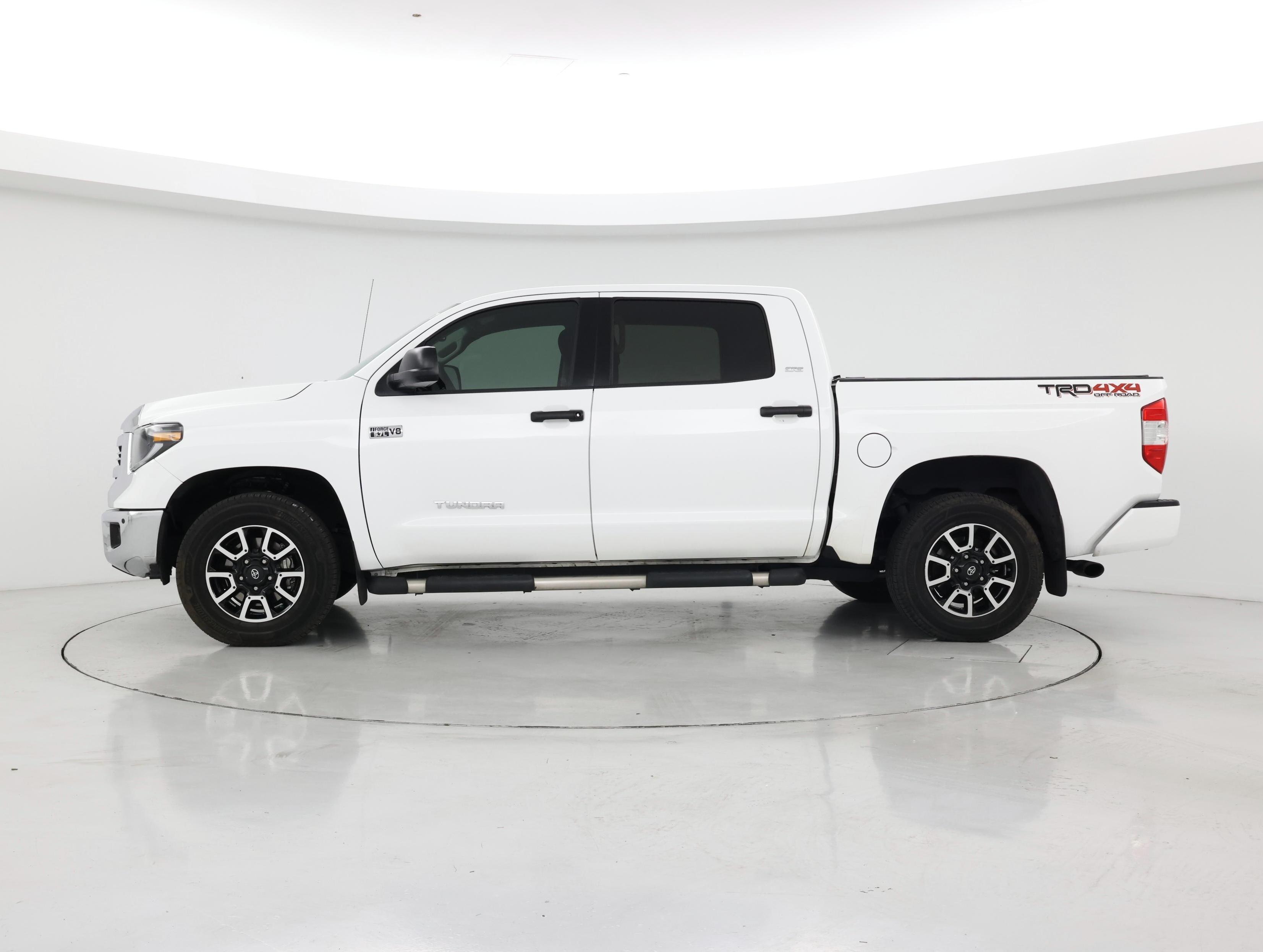 Thumbnail: 2017 Toyota Tundra - 3