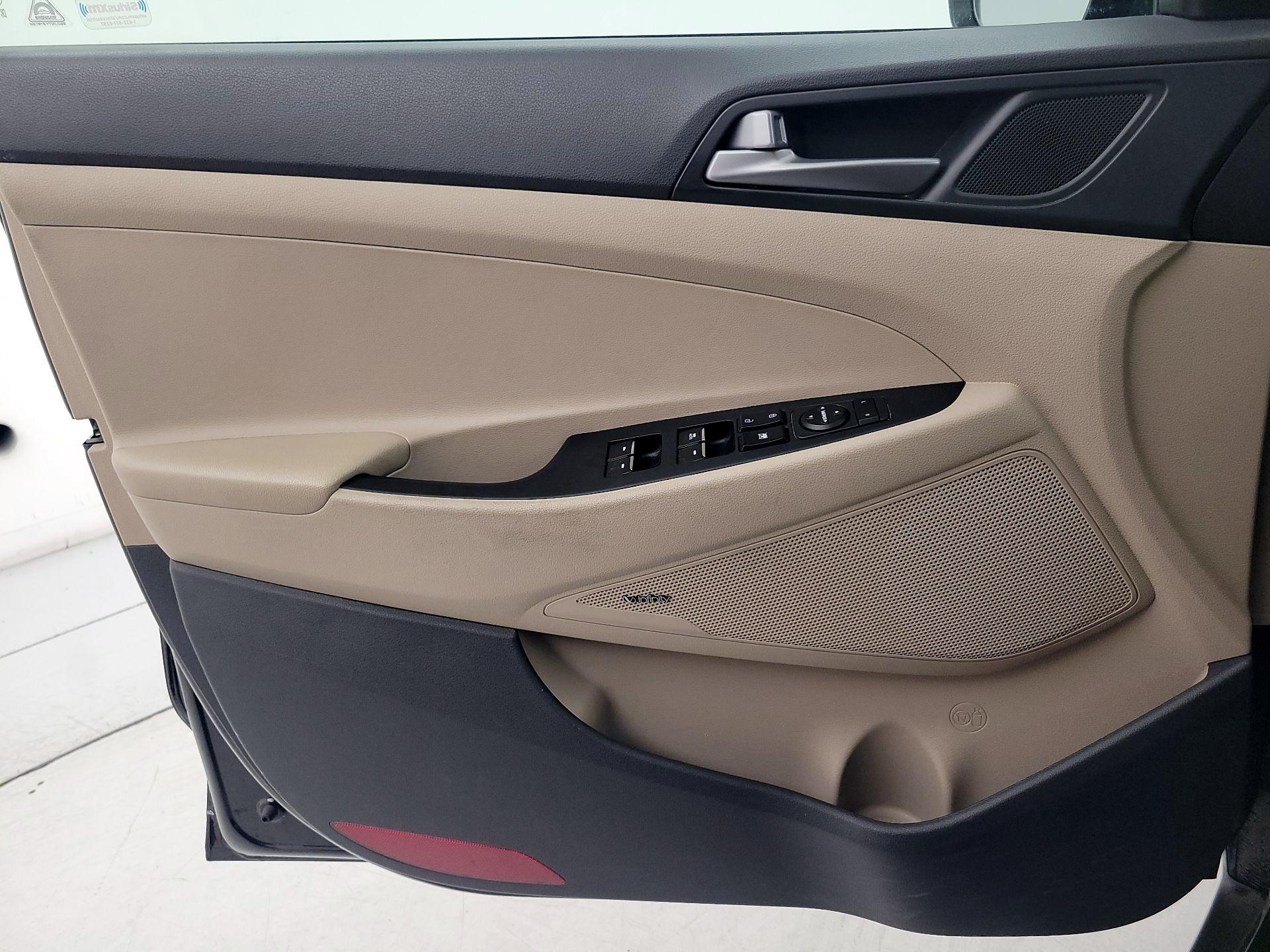 Thumbnail: 2017 Hyundai Tucson - 12